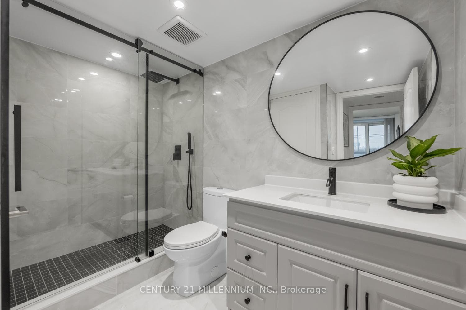 2121 Lake Shore Boulevard Unit 504 photo 20