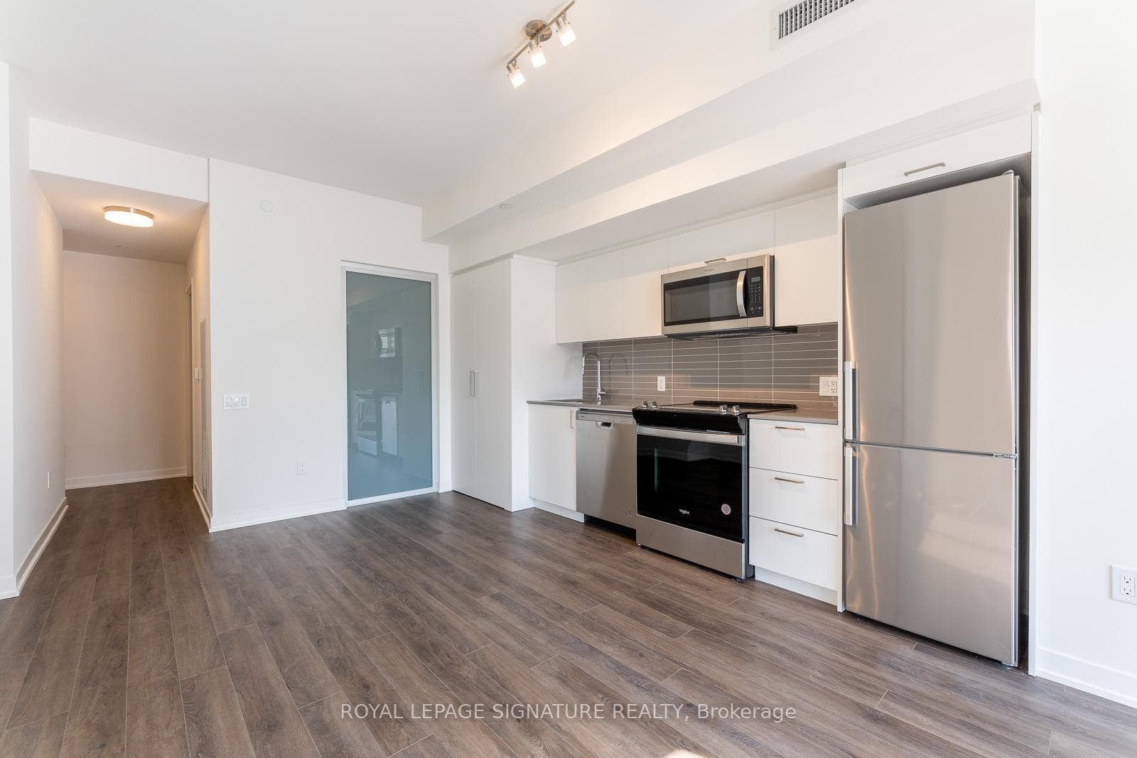 500 Wilson Avenue Unit 209 photo 8