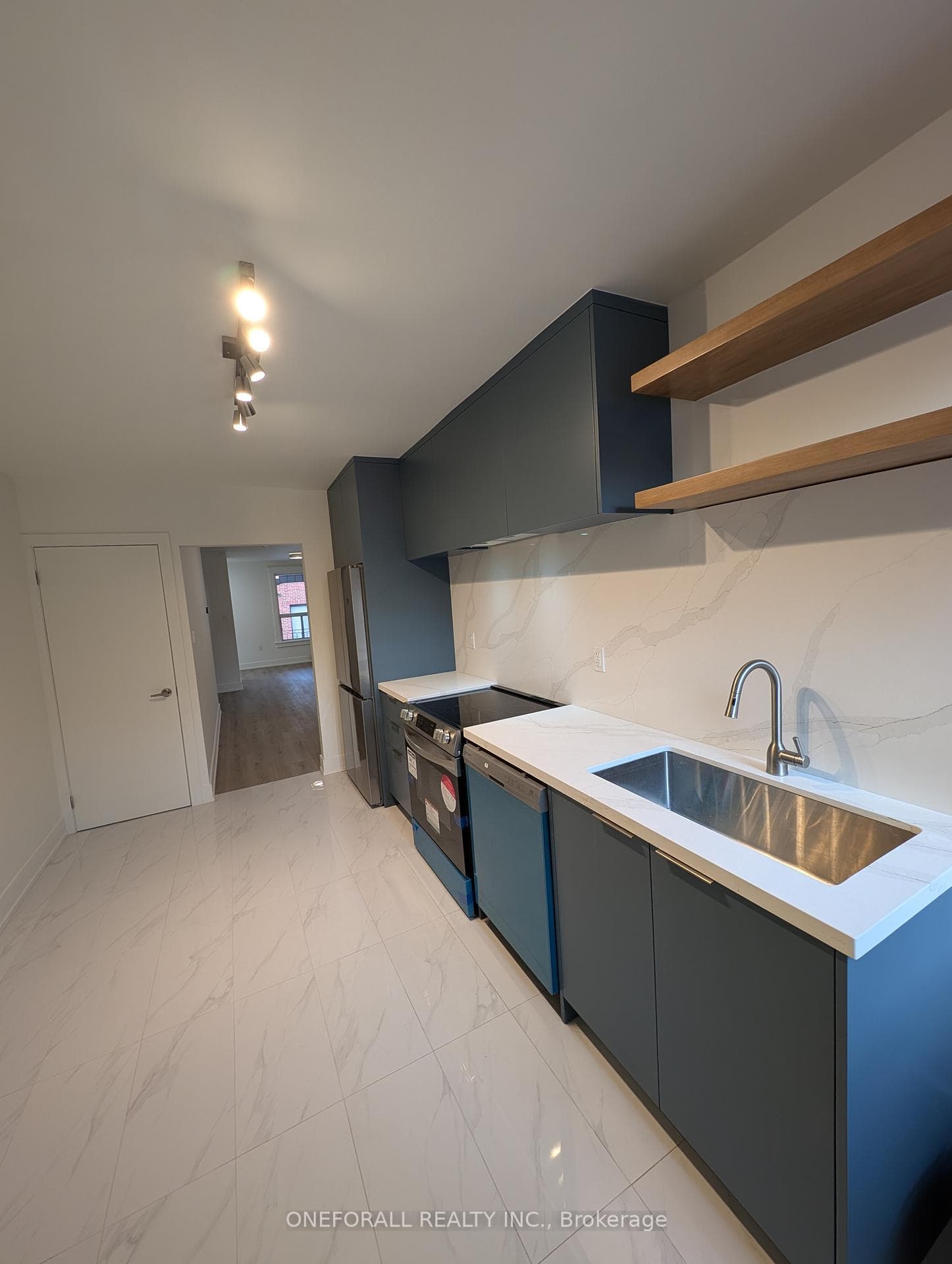 6 Macklem Avenue photo 9