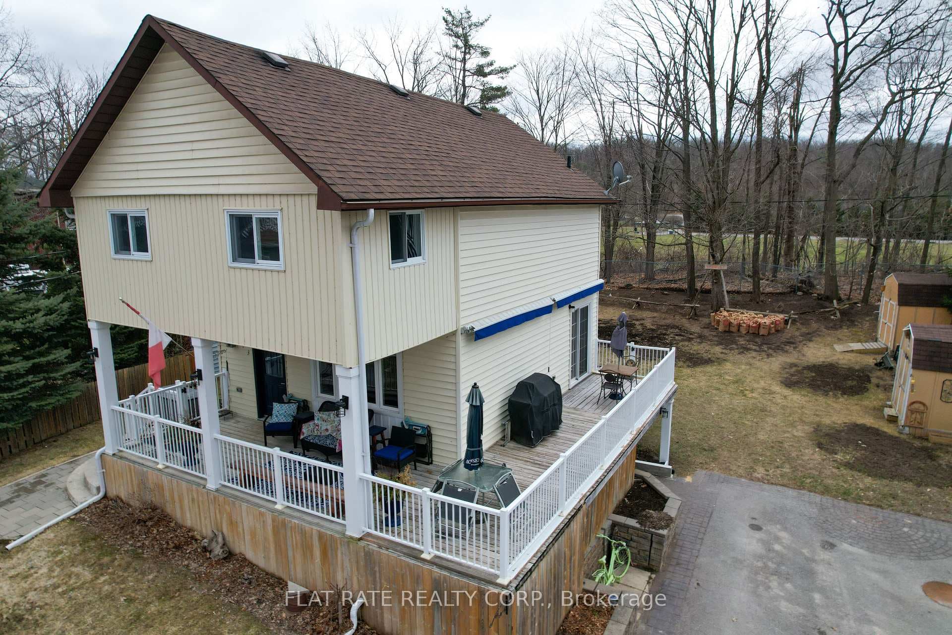 713 Peterborough Avenue photo 4