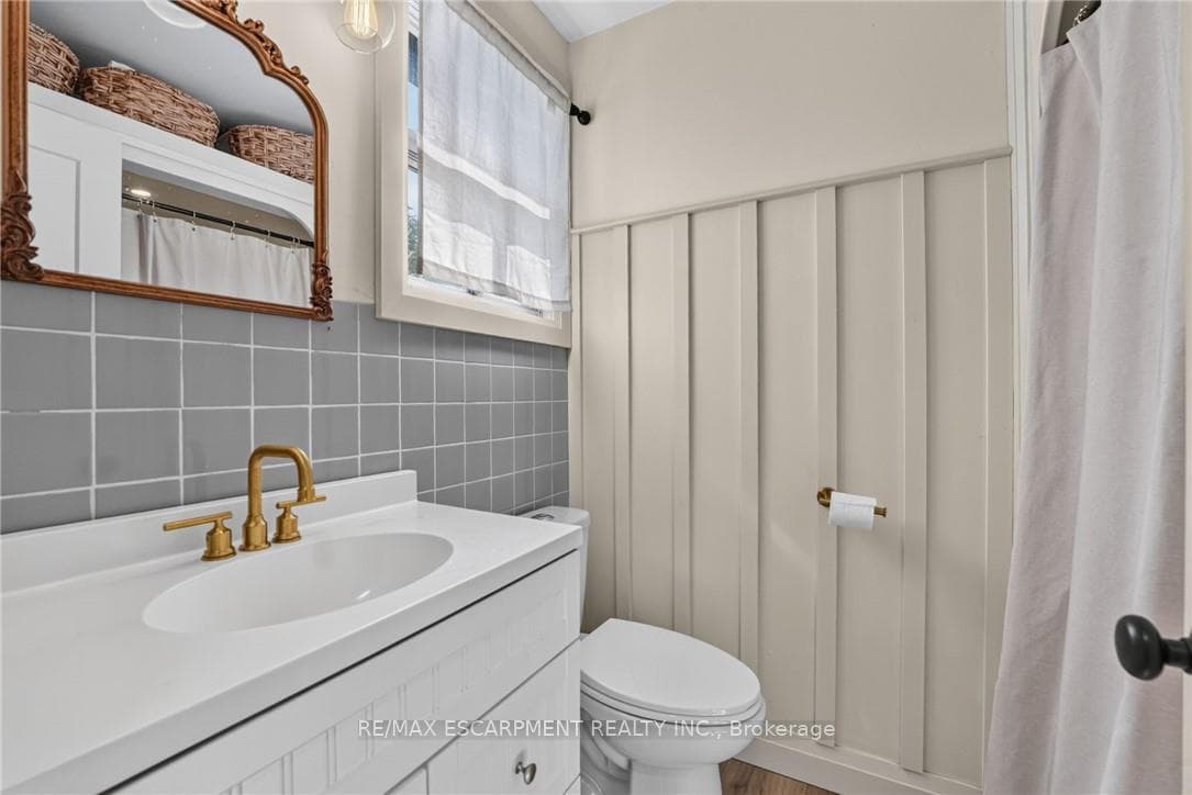 5242 Canborough Road photo 21