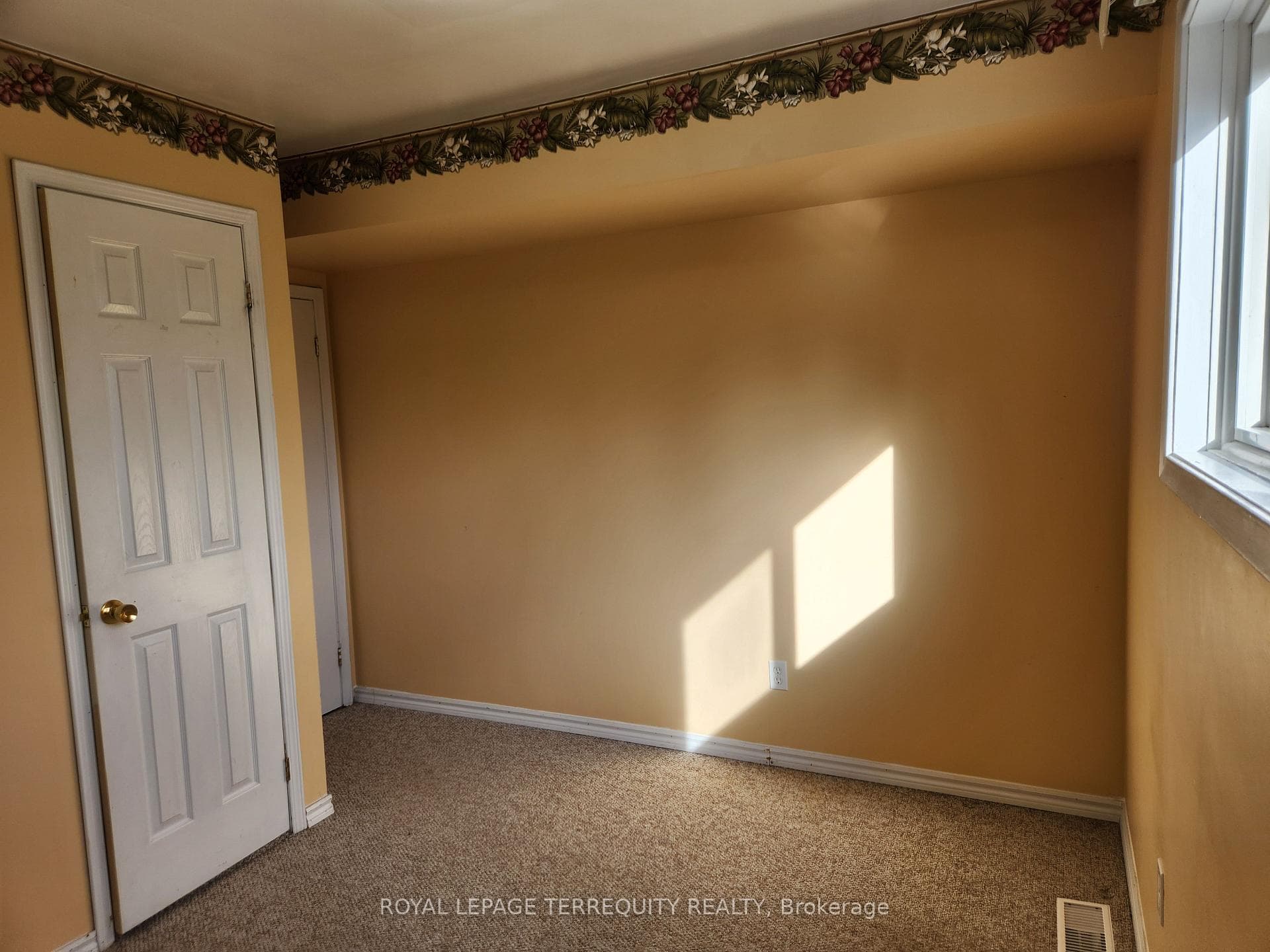 1272 Edmison Drive photo 14