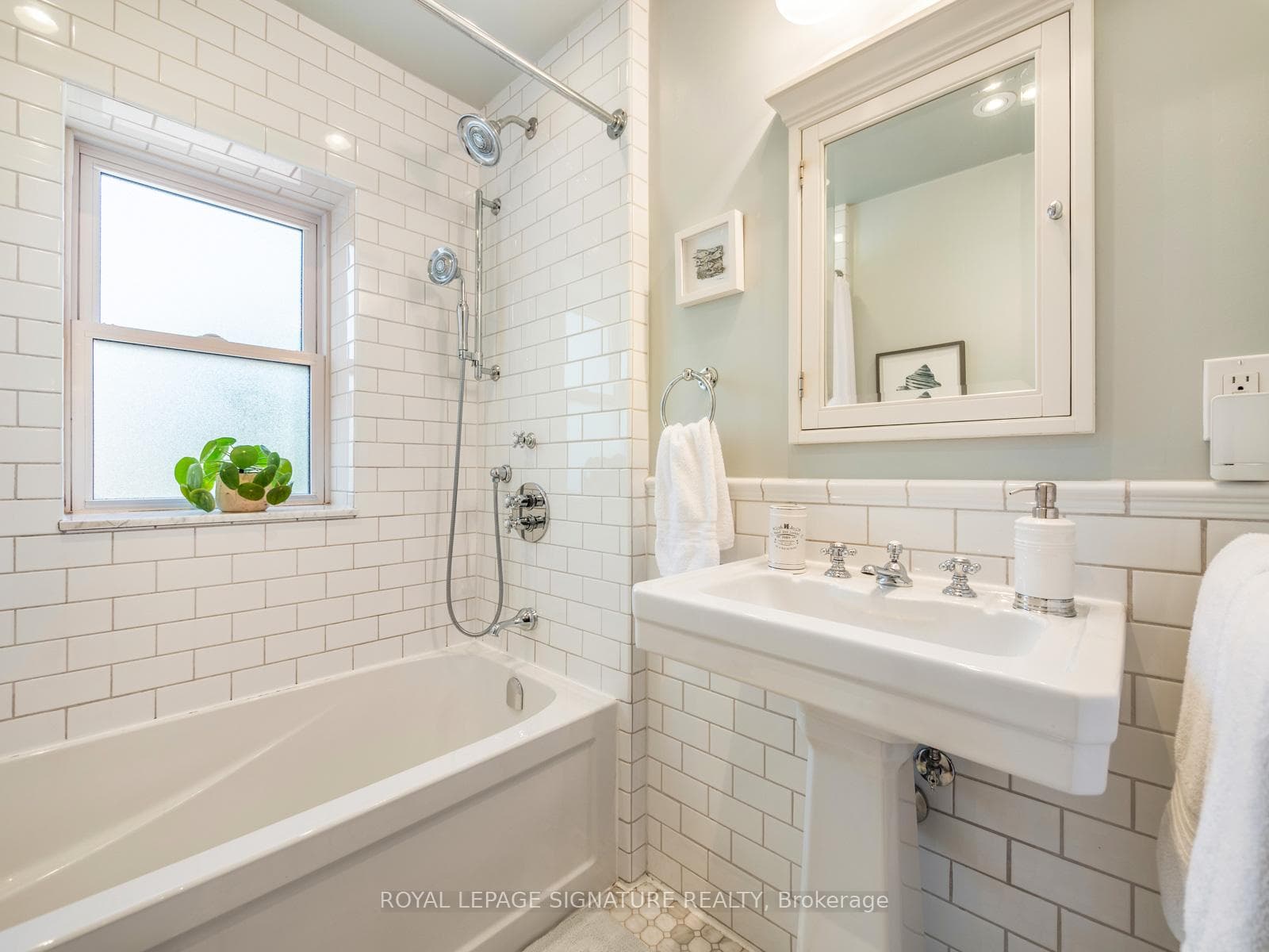 70 Warland Avenue photo 26