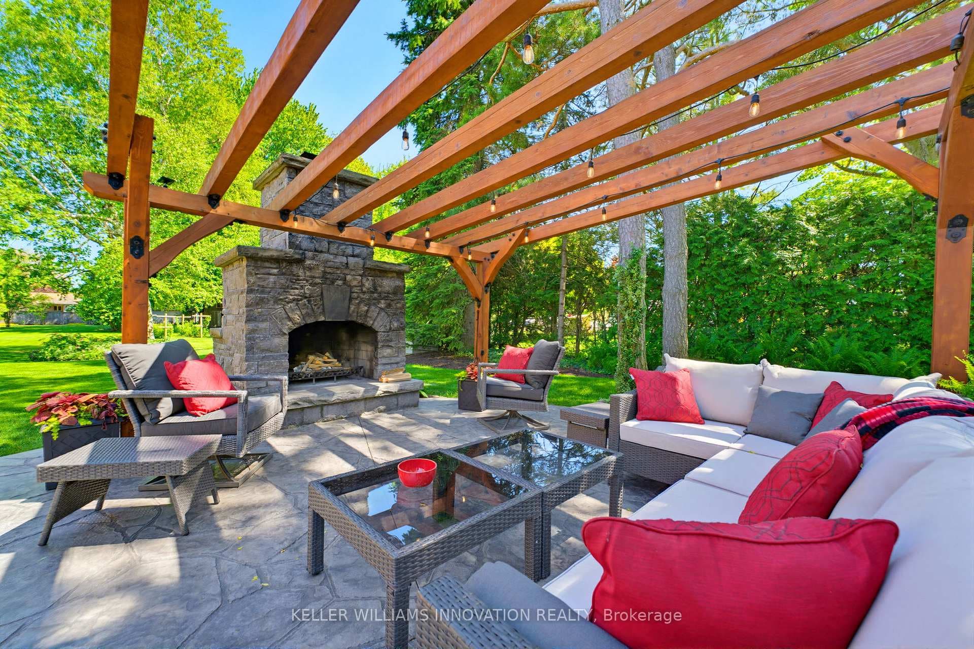 169 James Street photo 33