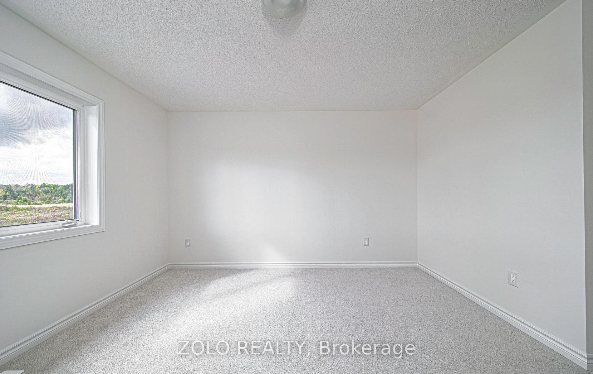 84 Hillcroft Way photo 24