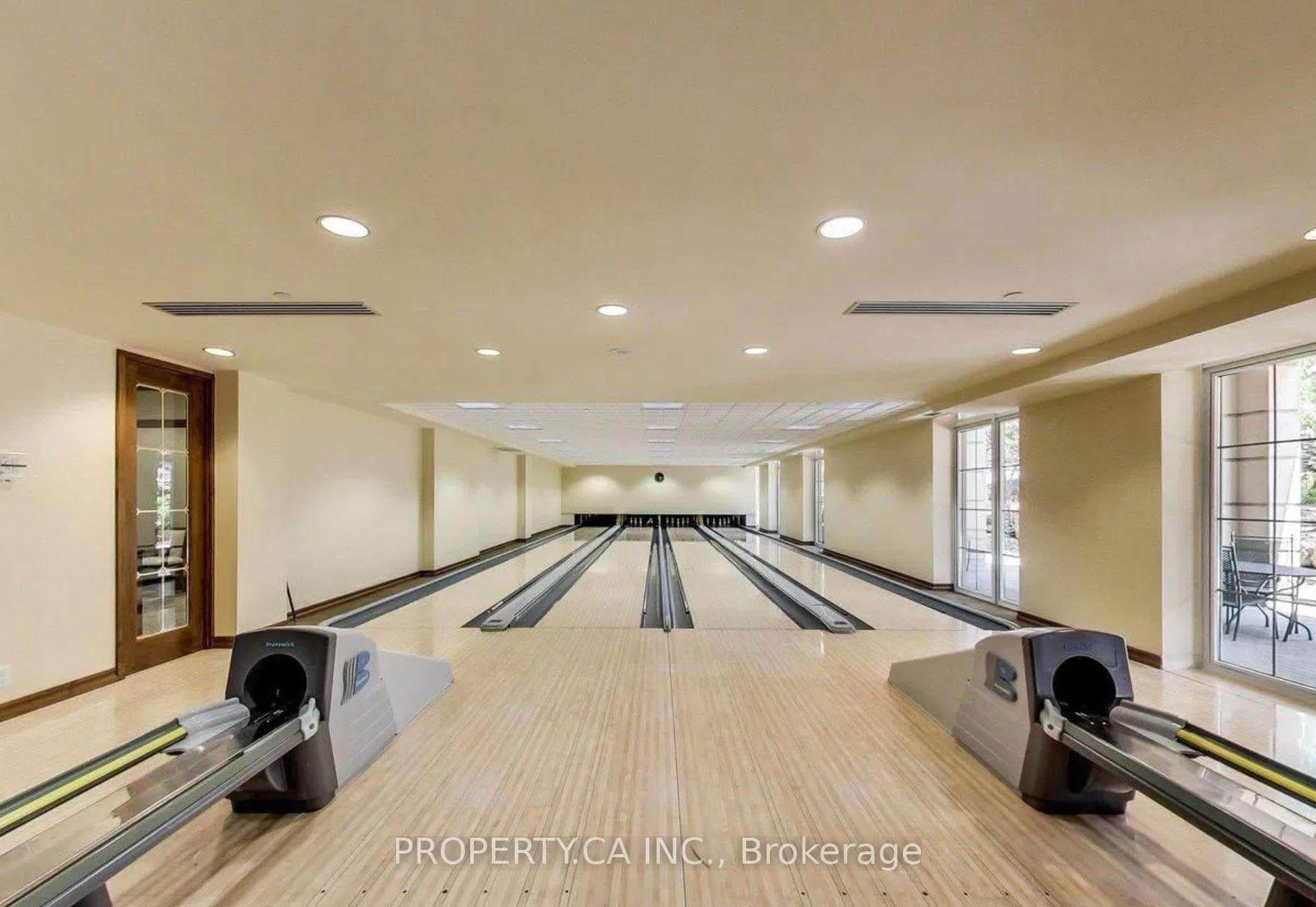 80 Harrison Garden Boulevard Unit 221 photo 11