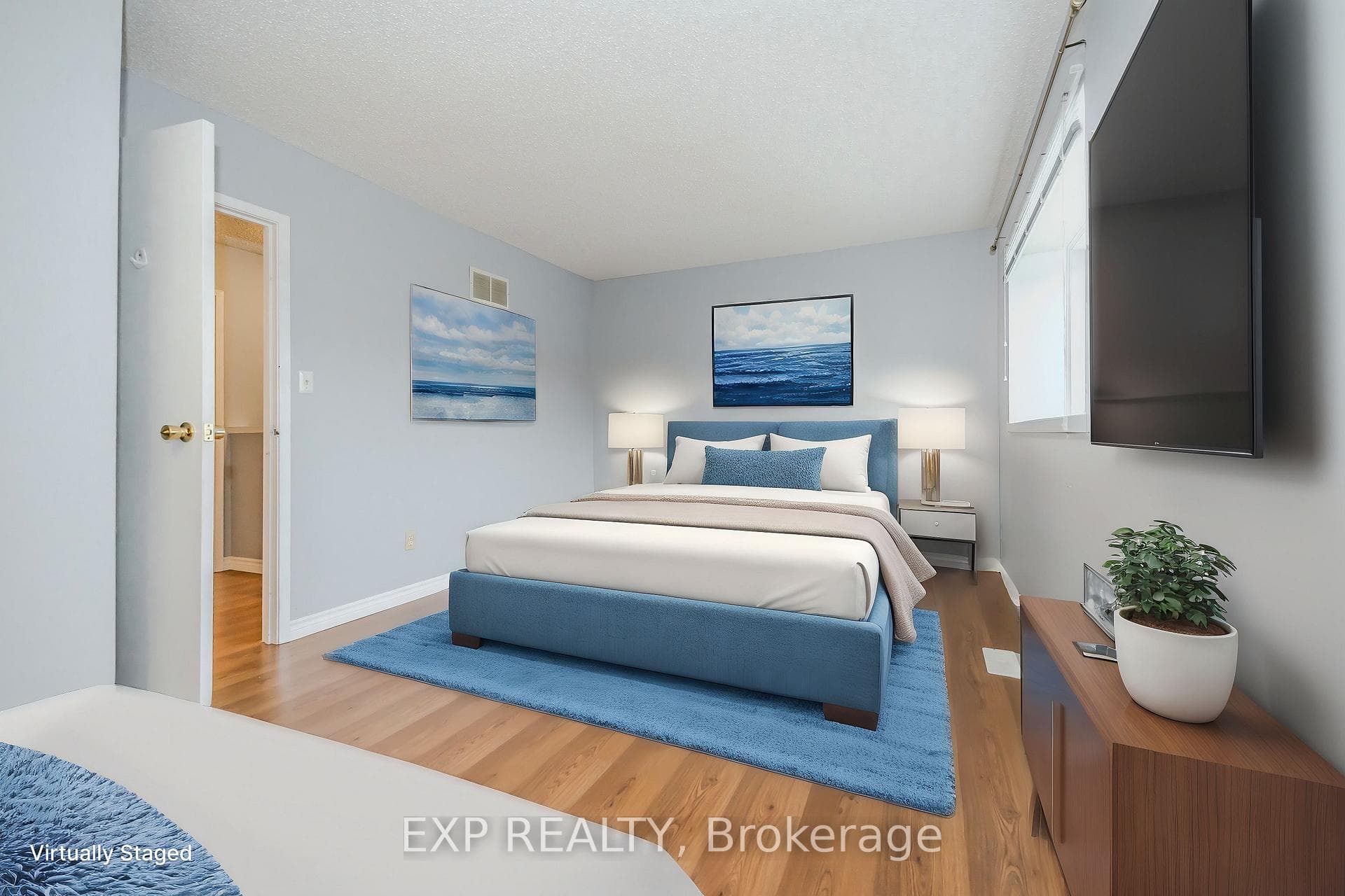 125 Sekura Crescent Unit 2 photo 9