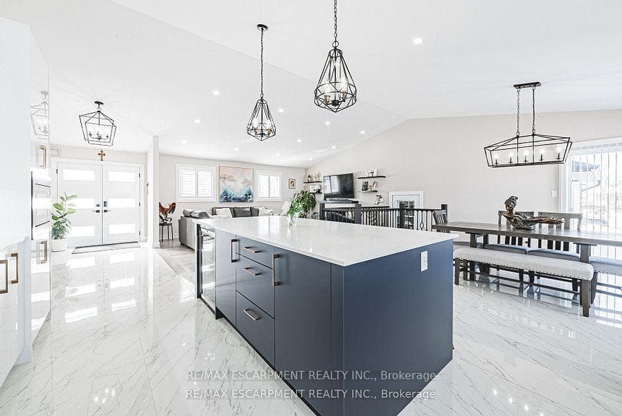1796 Penny Lane photo 12