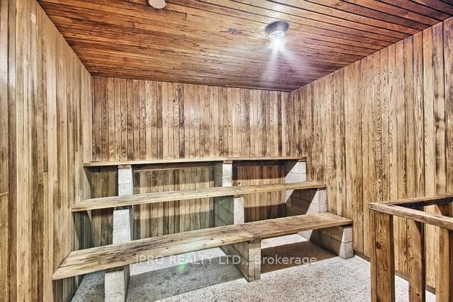 370 Dixon Road Unit 810 photo 34