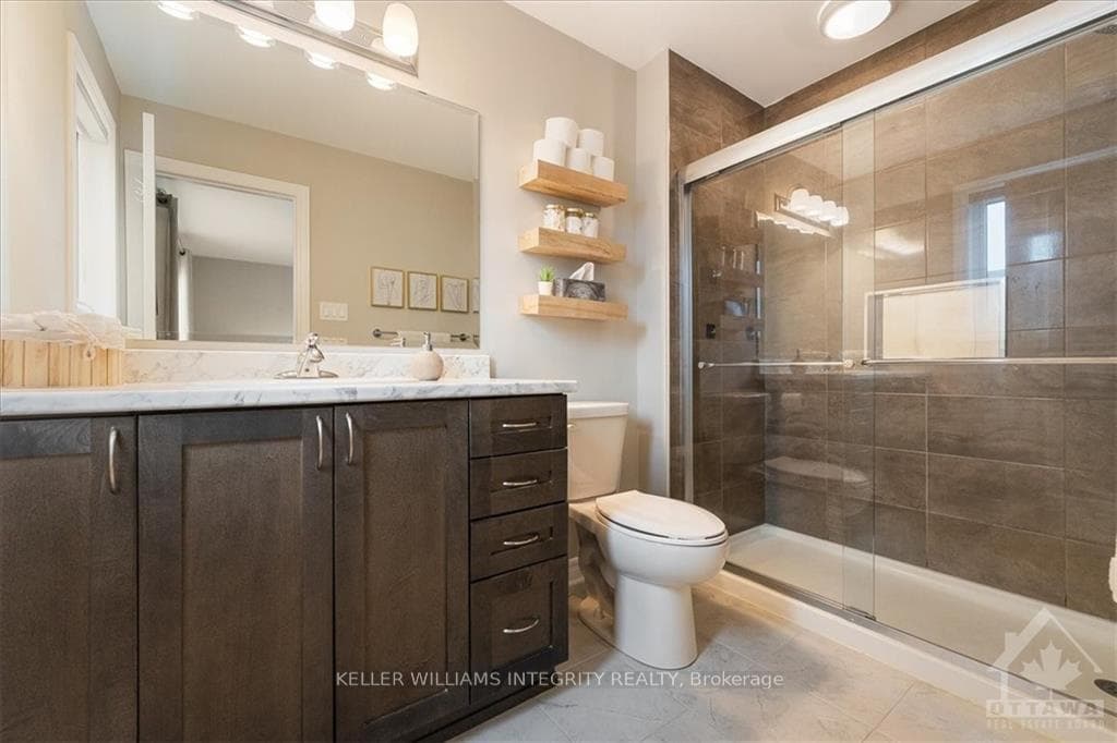 387 GERRY LALONDE Drive photo 18