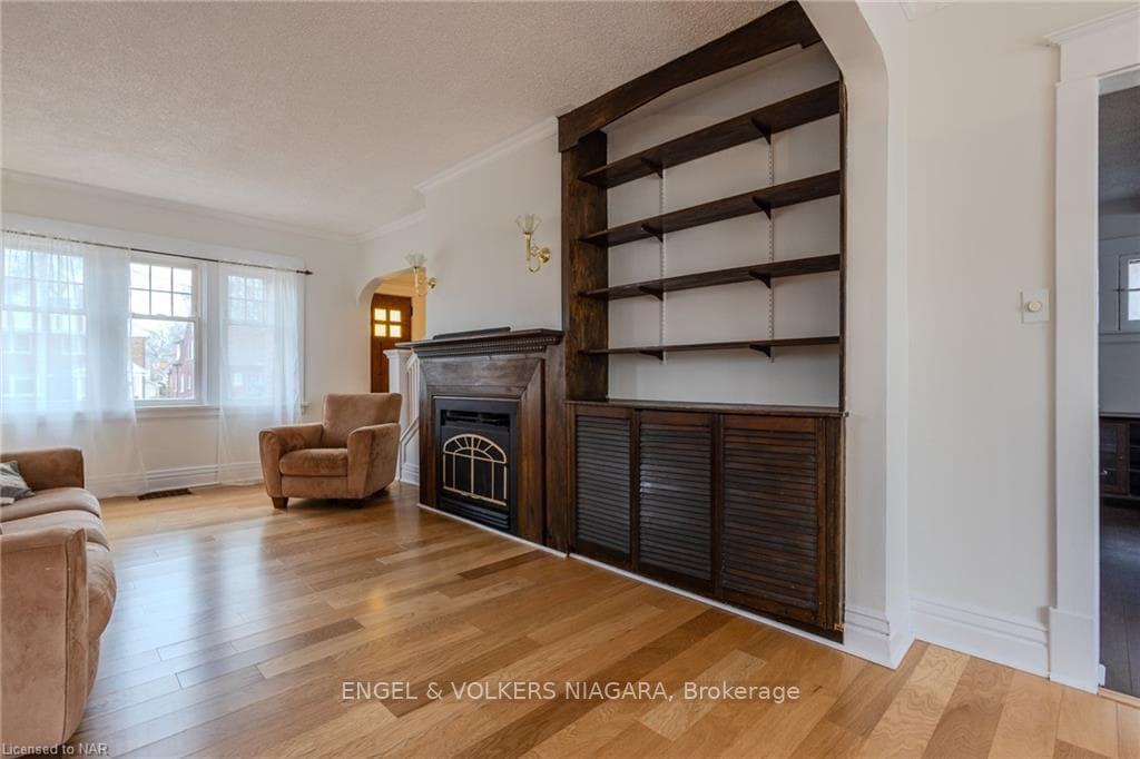 4998 VALLEY Way photo 8