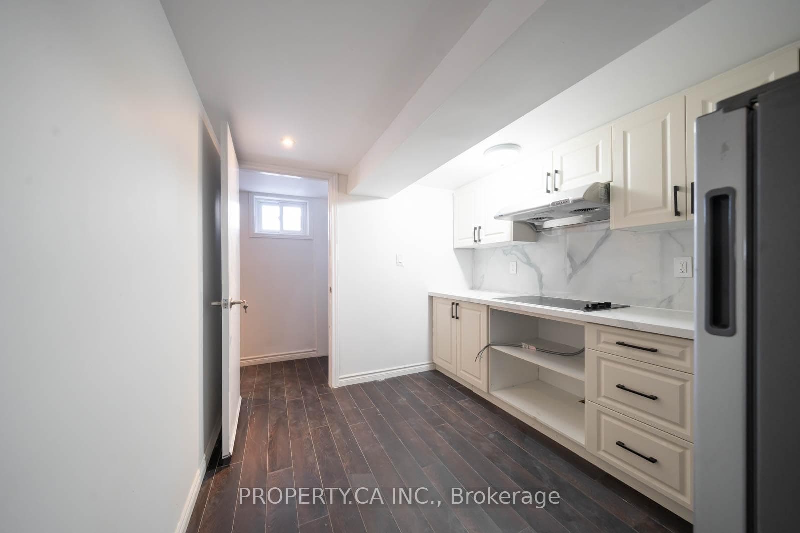46 Shrewsbury Square Unit Lower photo 8