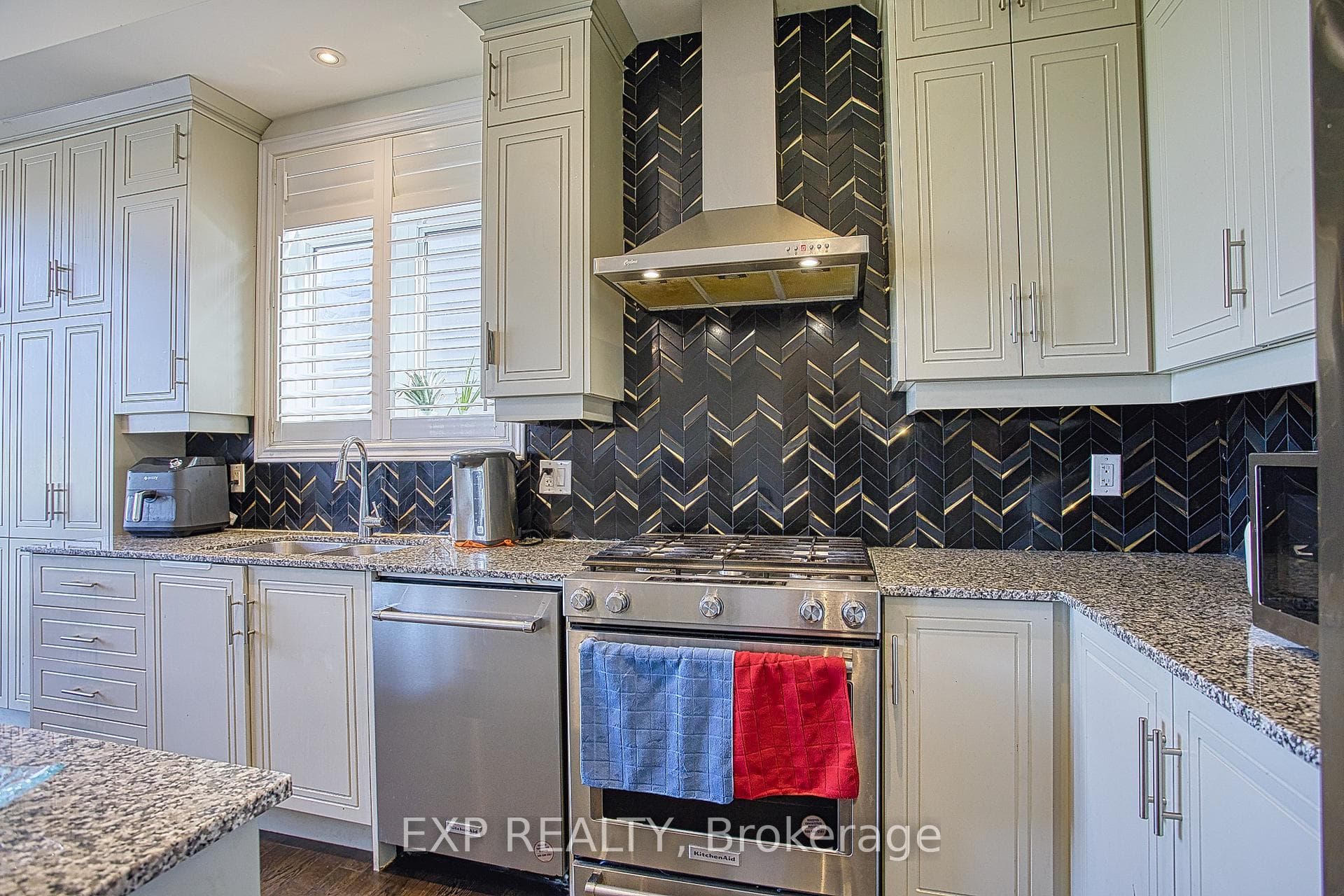 90 Spitfire Drive photo 15
