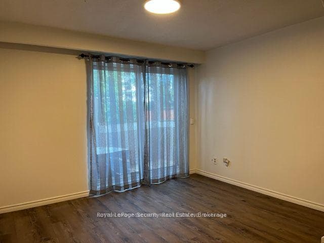 1746A Eglinton Avenue Unit 2 photo 4