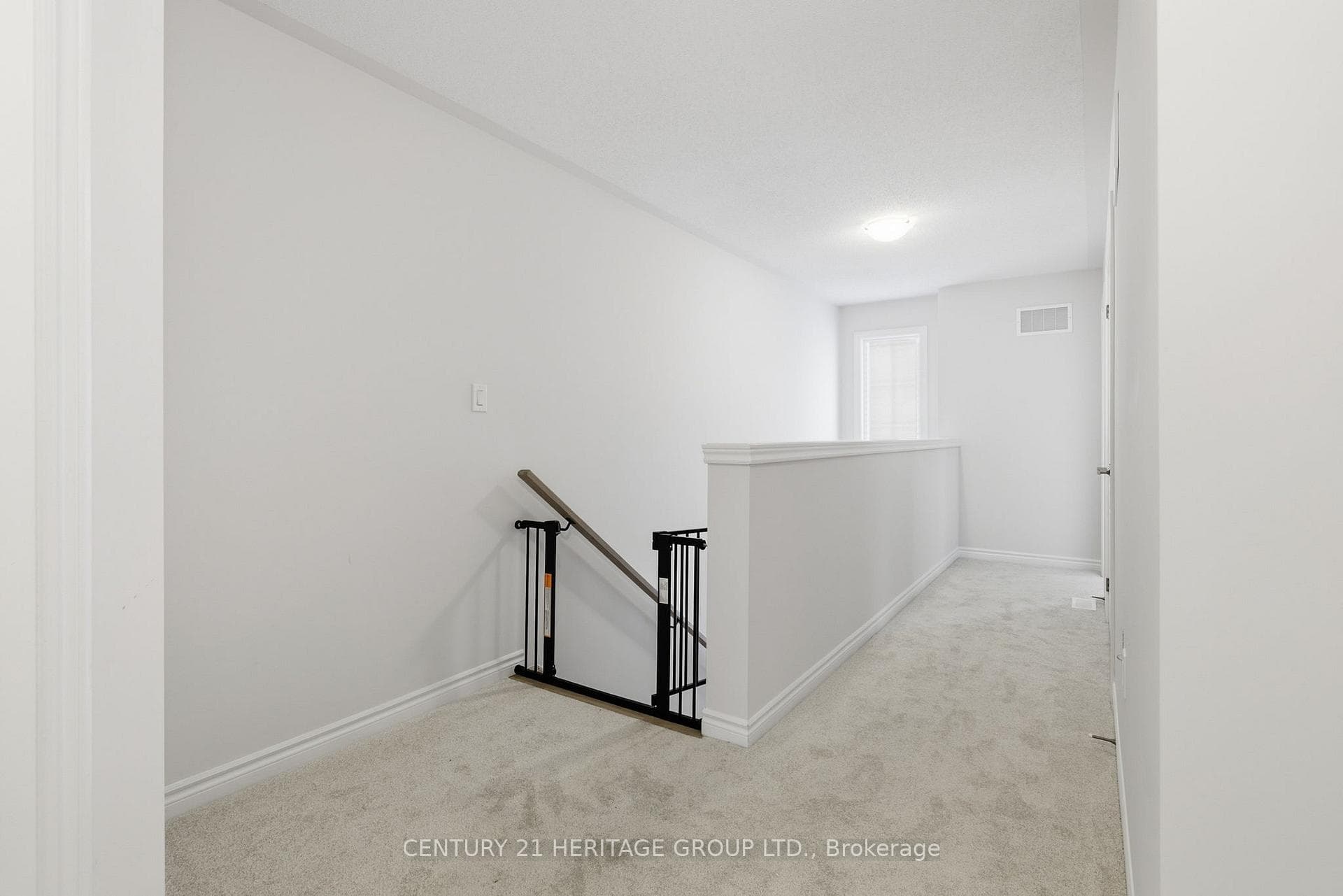 8 Scotia Road photo 15