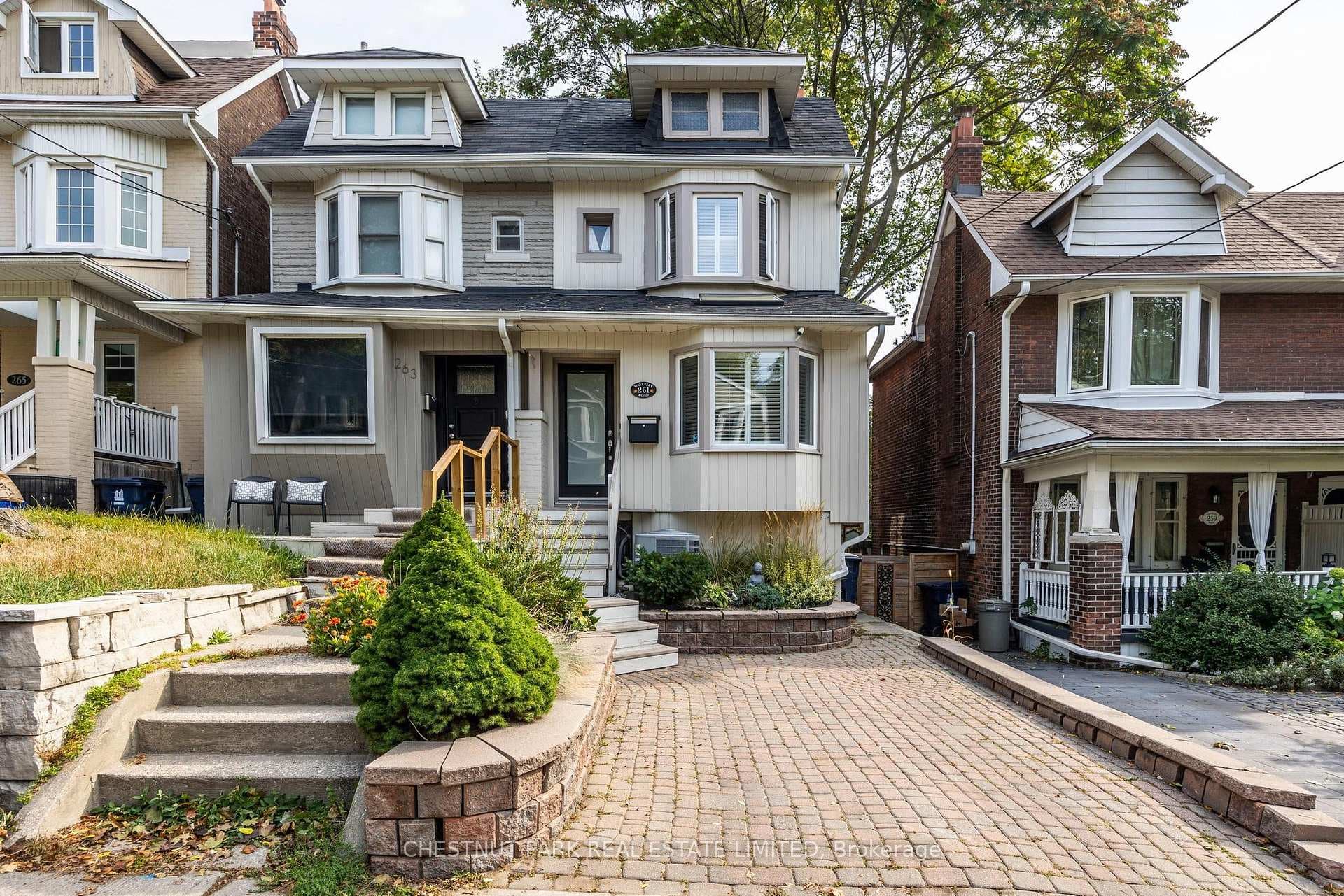 261 Waverley Road photo 1