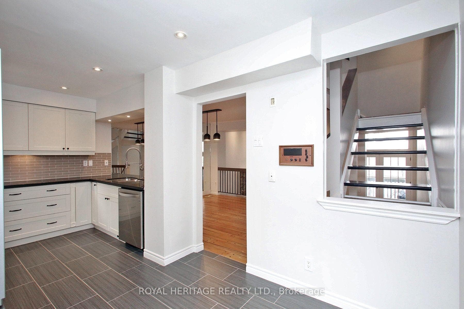 24 Reid Drive Unit 6 photo 10