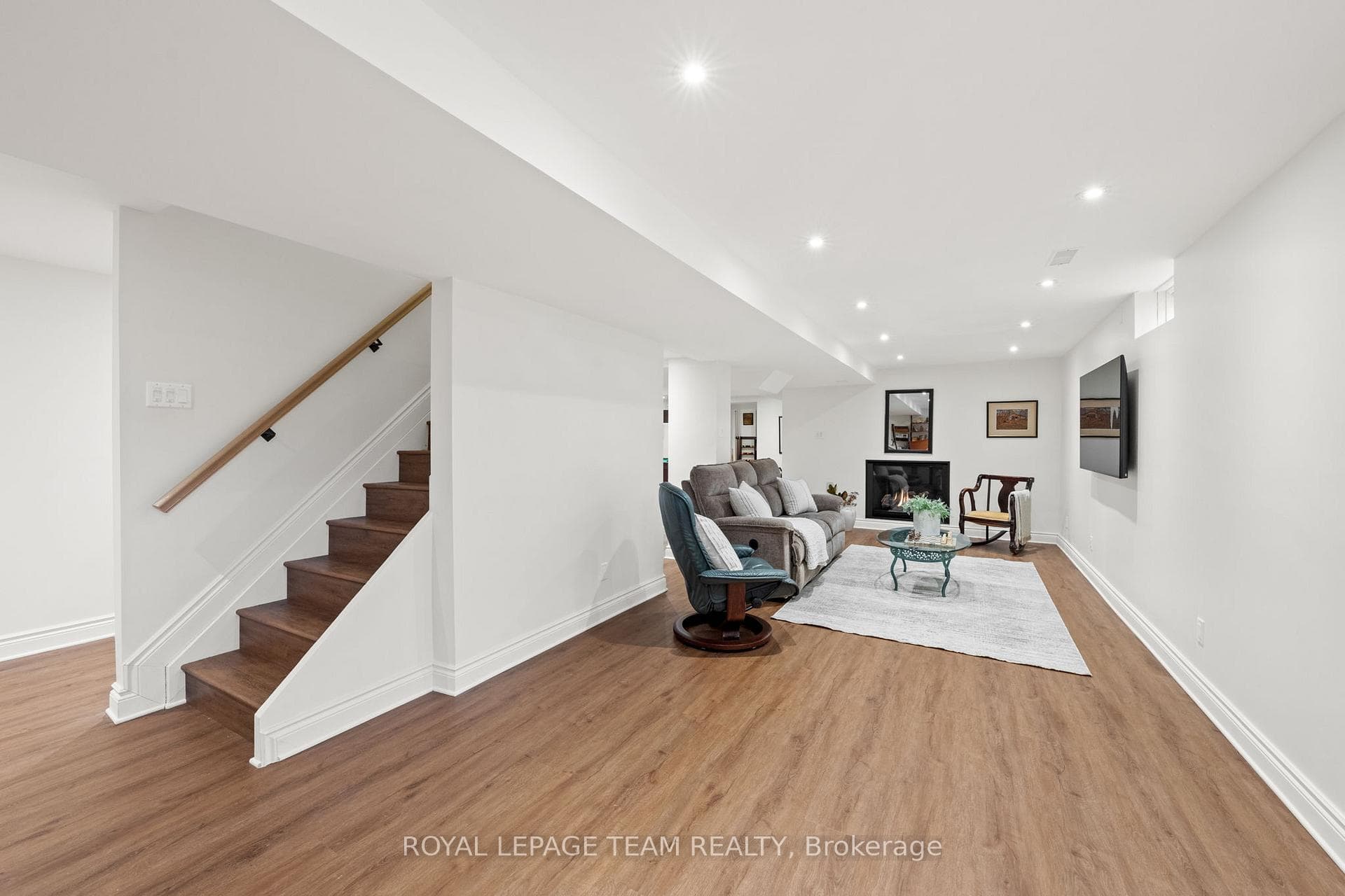 30 Crantham Crescent photo 37
