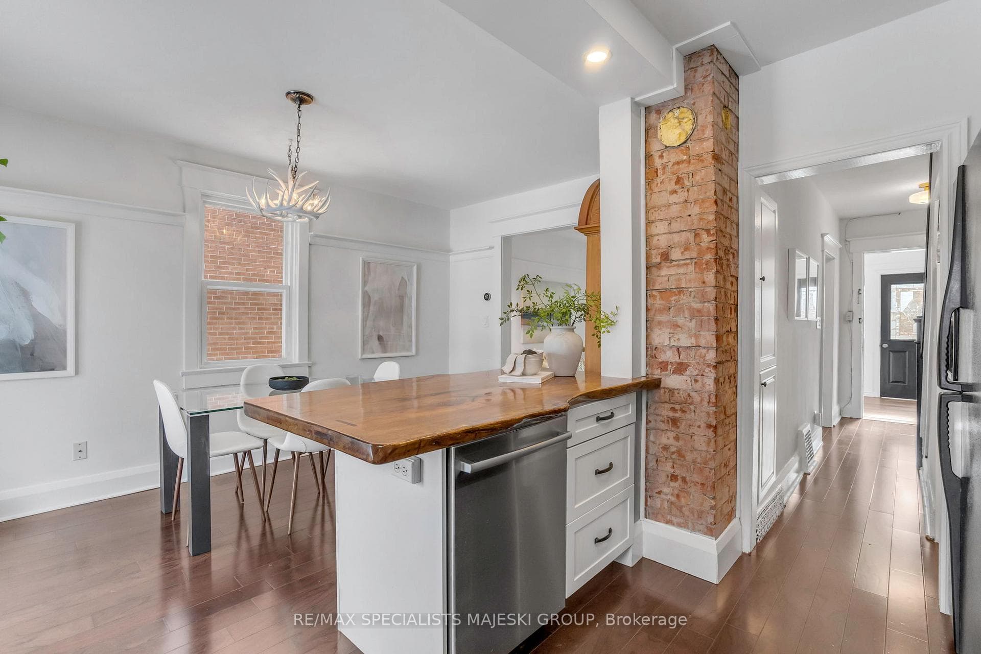 28 Heman Street photo 16