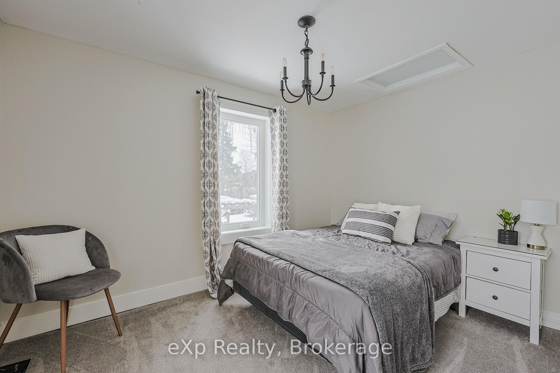 55 McGivern Street photo 18