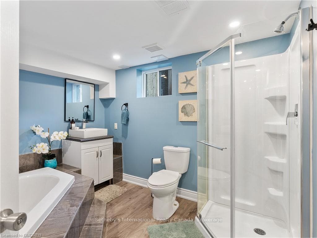 Basement 4 pce bath
