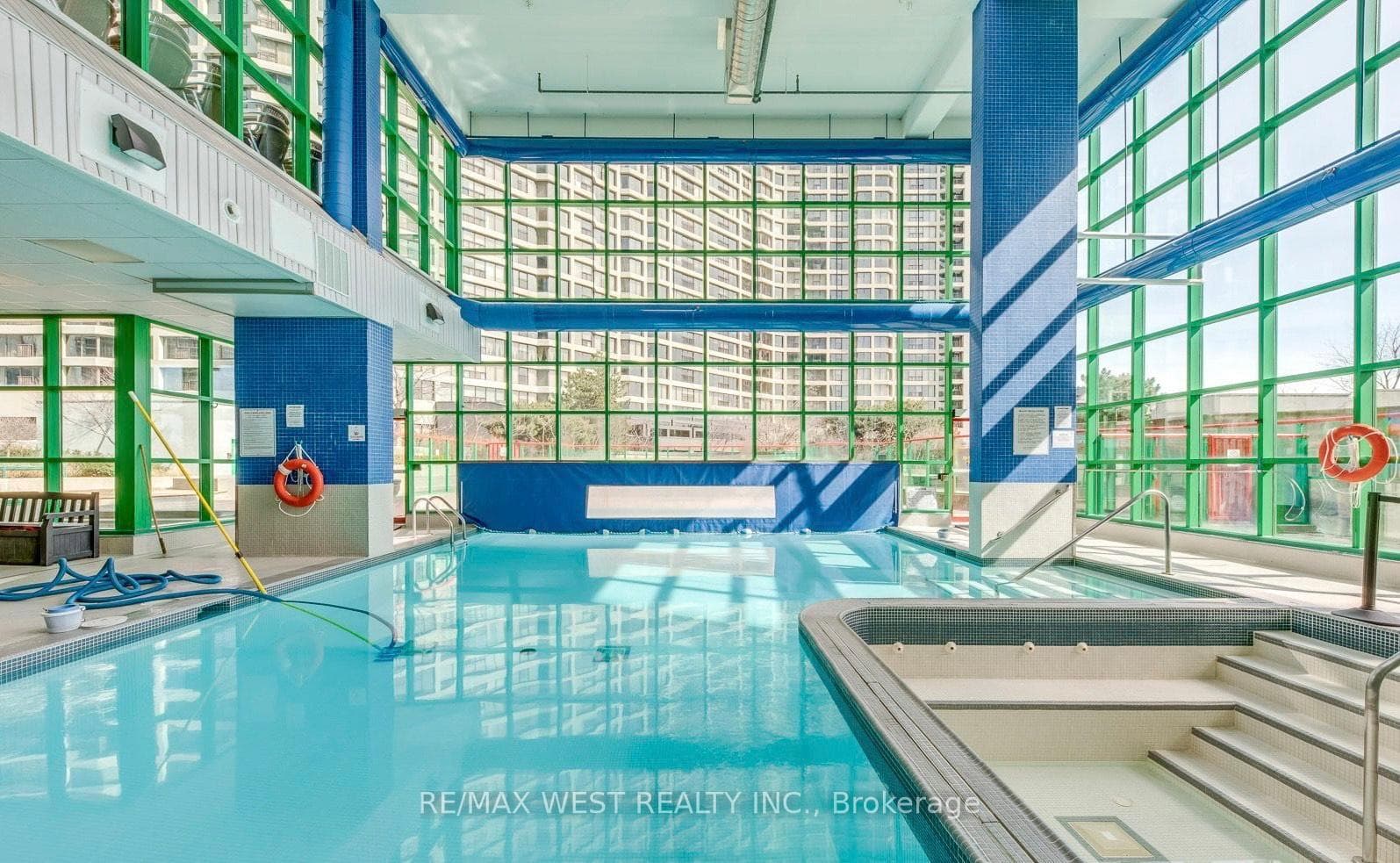 99 Harbour Square Unit 1804 photo 6