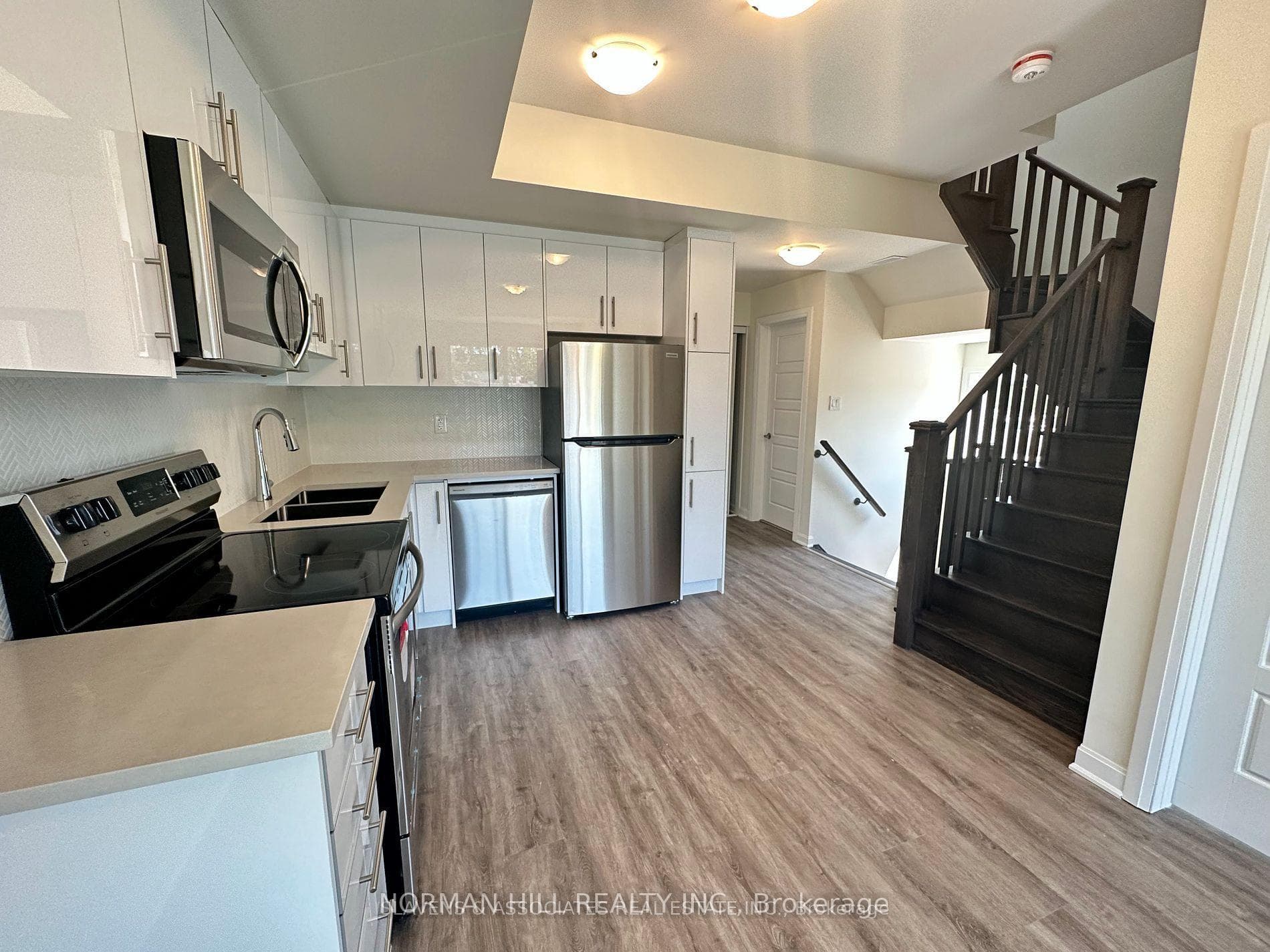 1081 Danforth Road Unit 124 photo 6