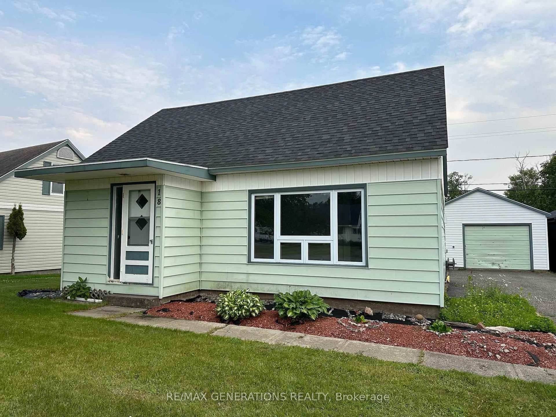 18 Elizabeth Avenue photo 1