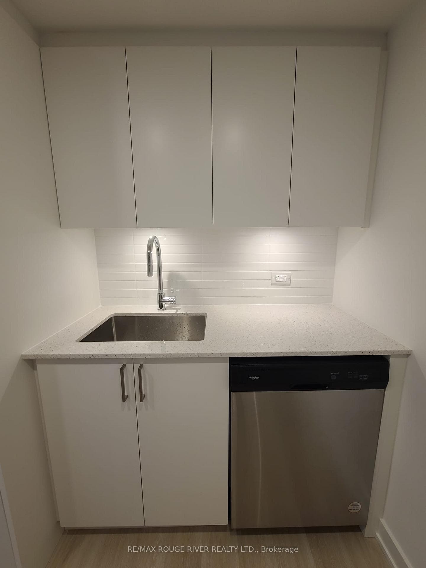 30 Tretti Way Unit 334 photo 6