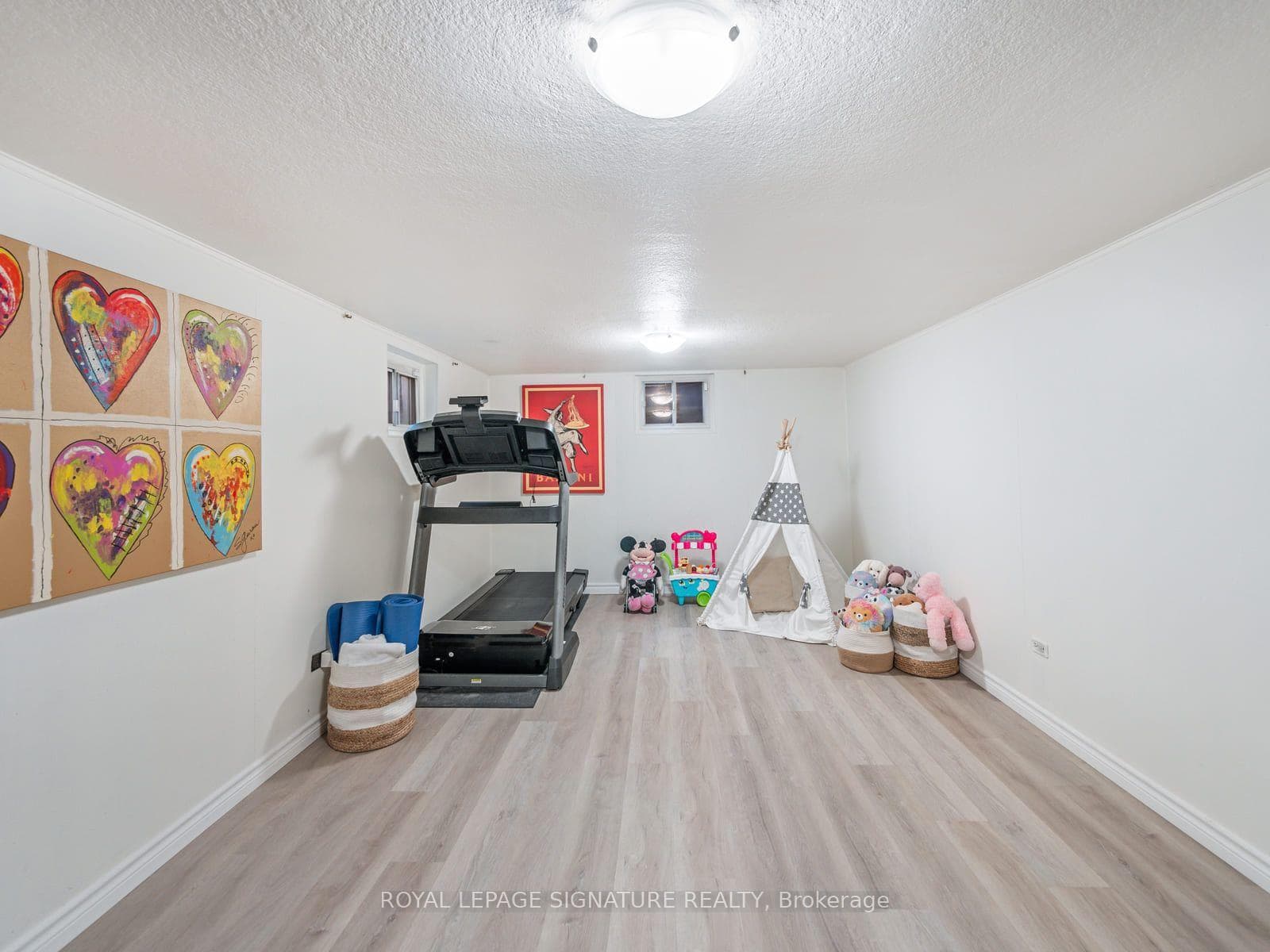 31 Brookview Drive photo 34