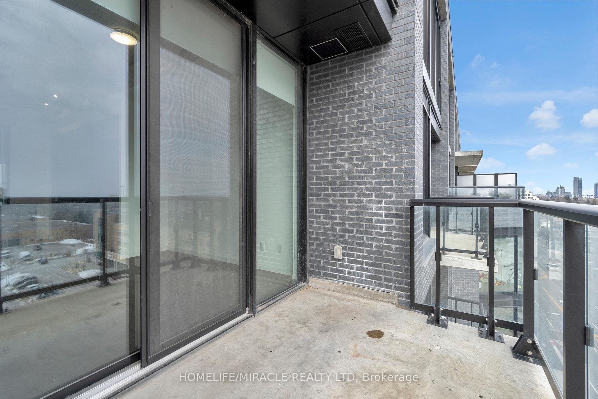 7 Smith Crescent Unit 712 photo 16