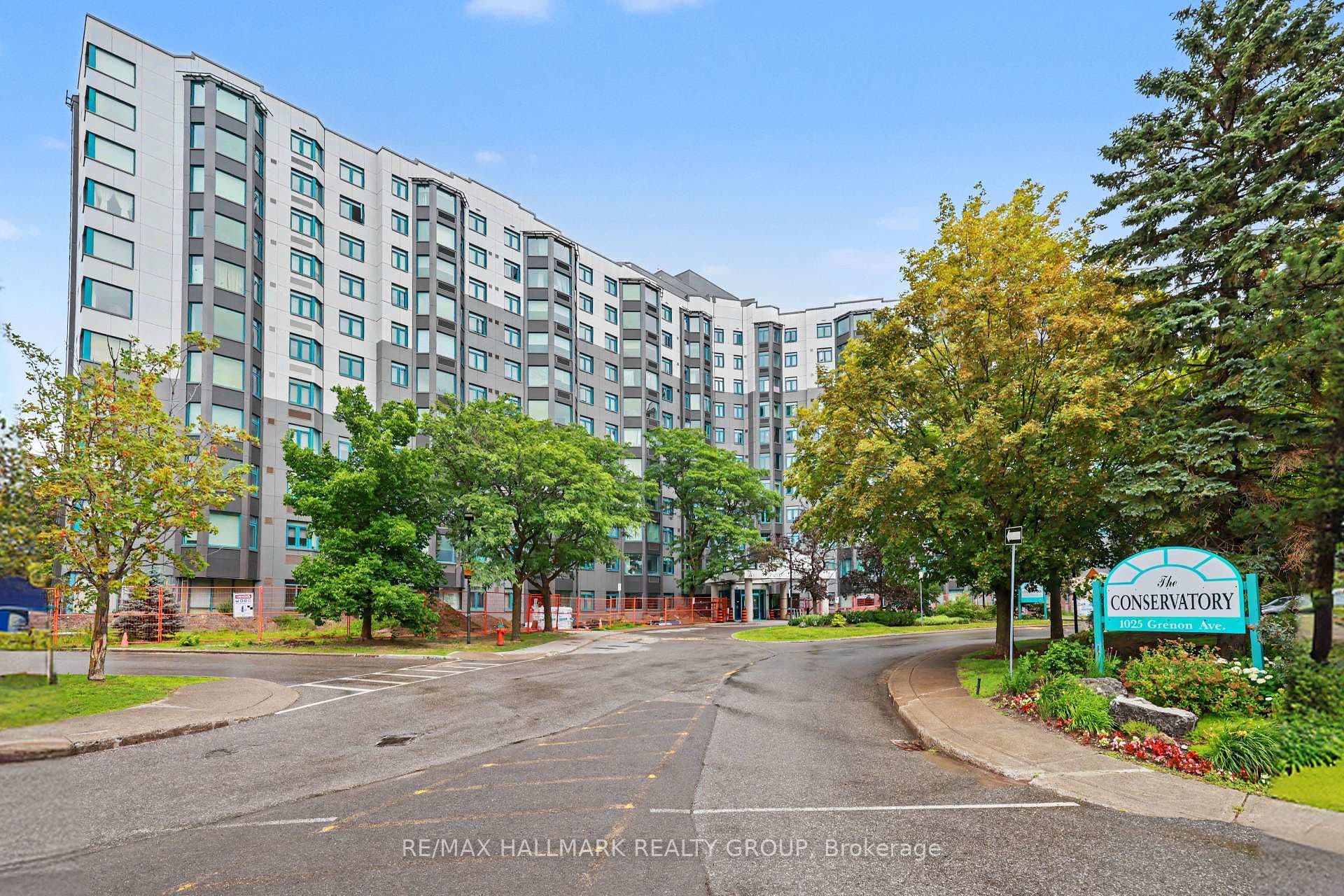 1025 Grenon Avenue Unit 915 photo 1