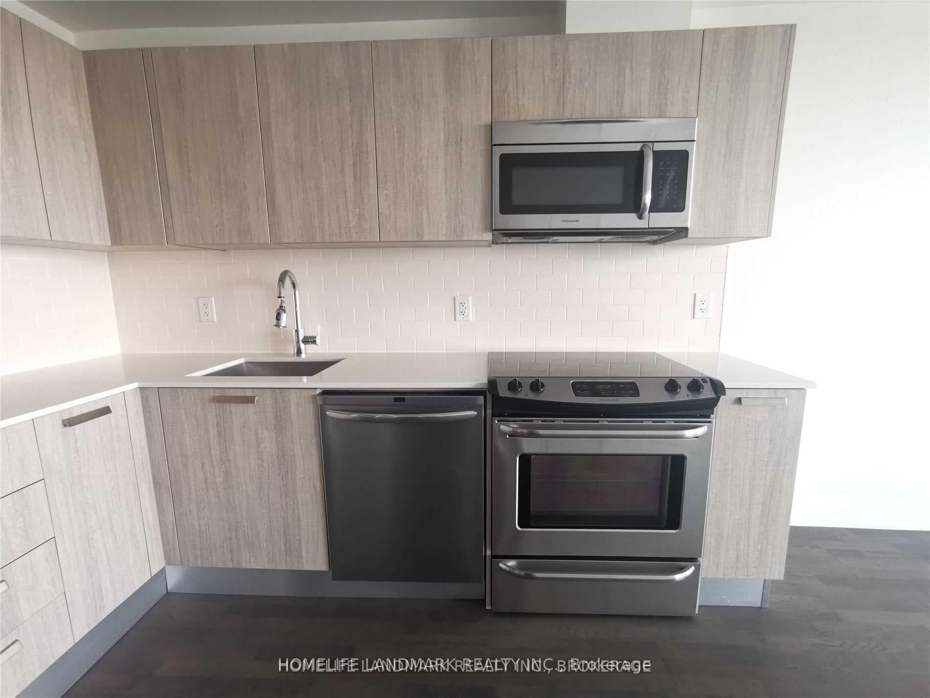1815 Yonge Street Unit 1703 photo 4