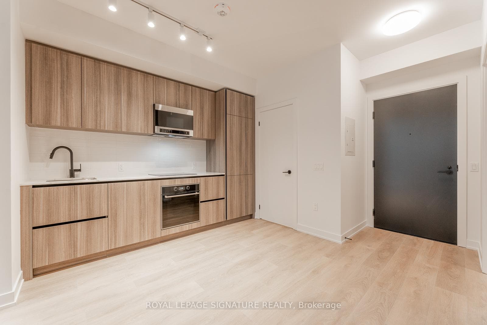 117 Broadway Avenue Unit 1103 photo 11