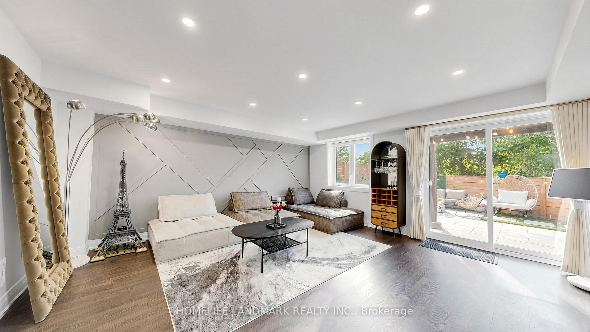 567 New England Court photo 31