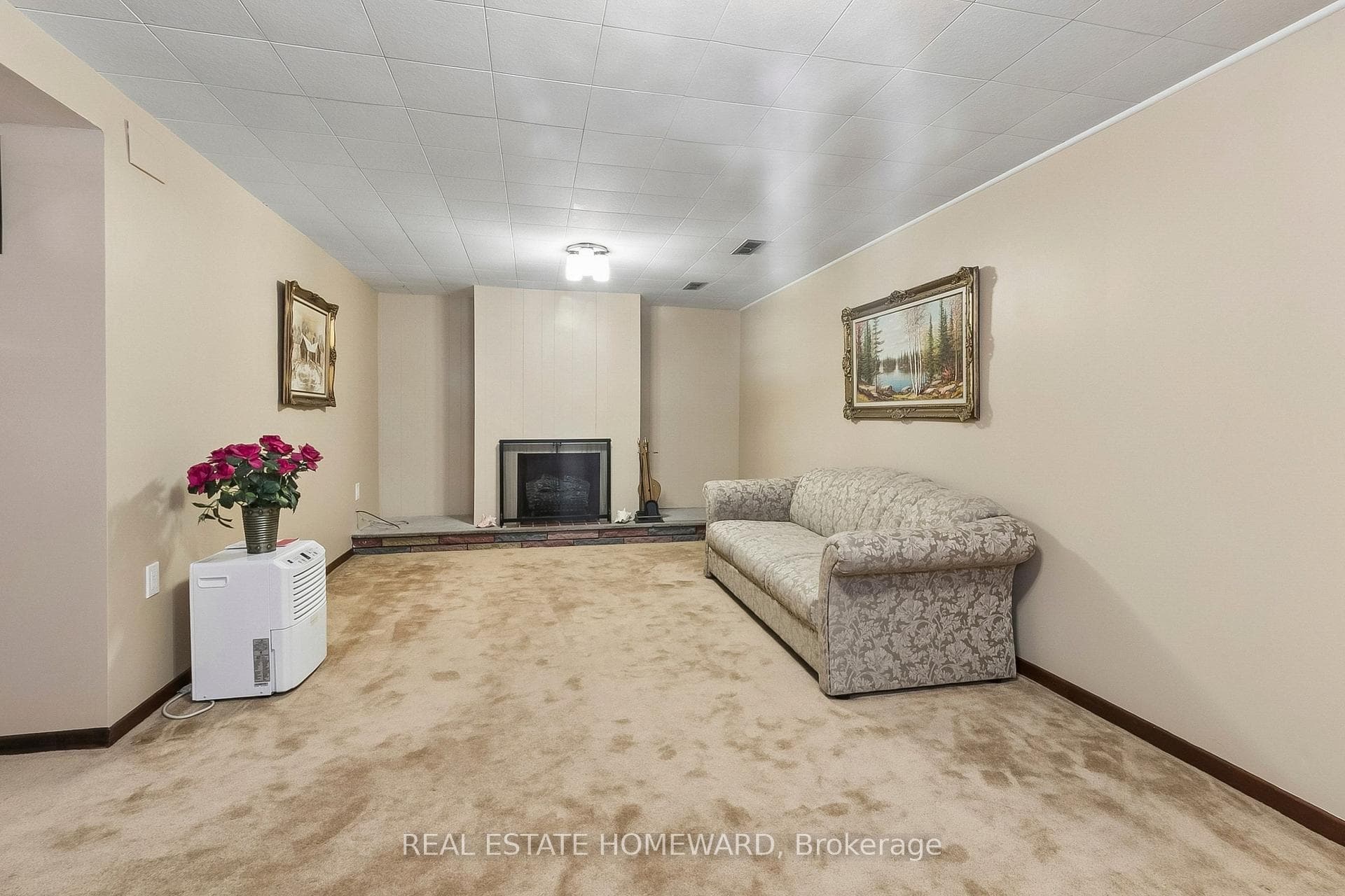 94 Rochman Boulevard photo 24
