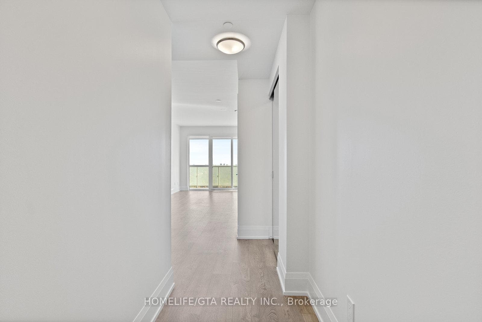 101 Erskine Avenue Unit 2107 photo 2