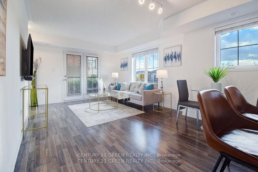 2508 Post Road Unit 32 photo 8