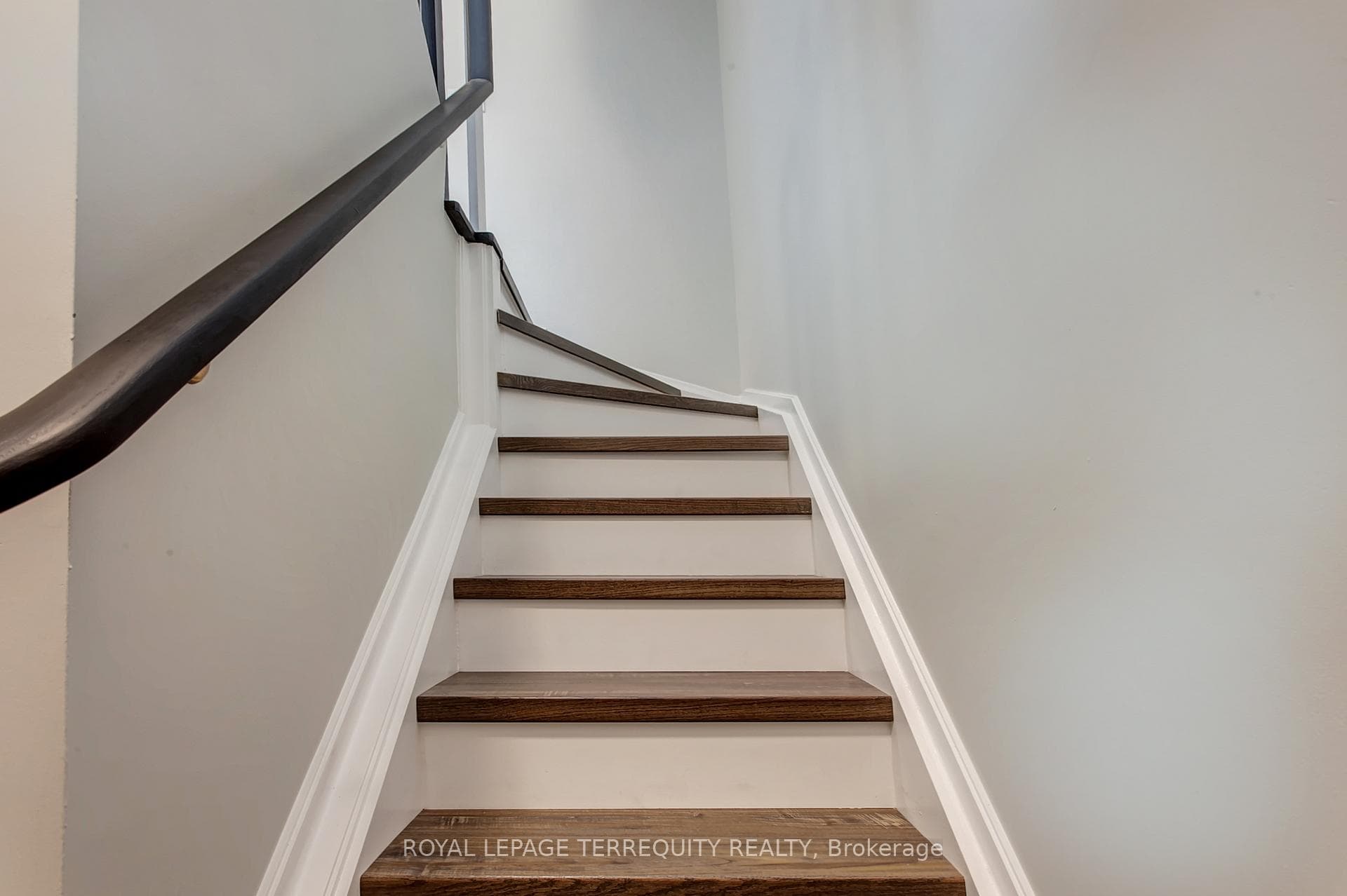 539 Jarvis Street Unit Ph5 photo 11