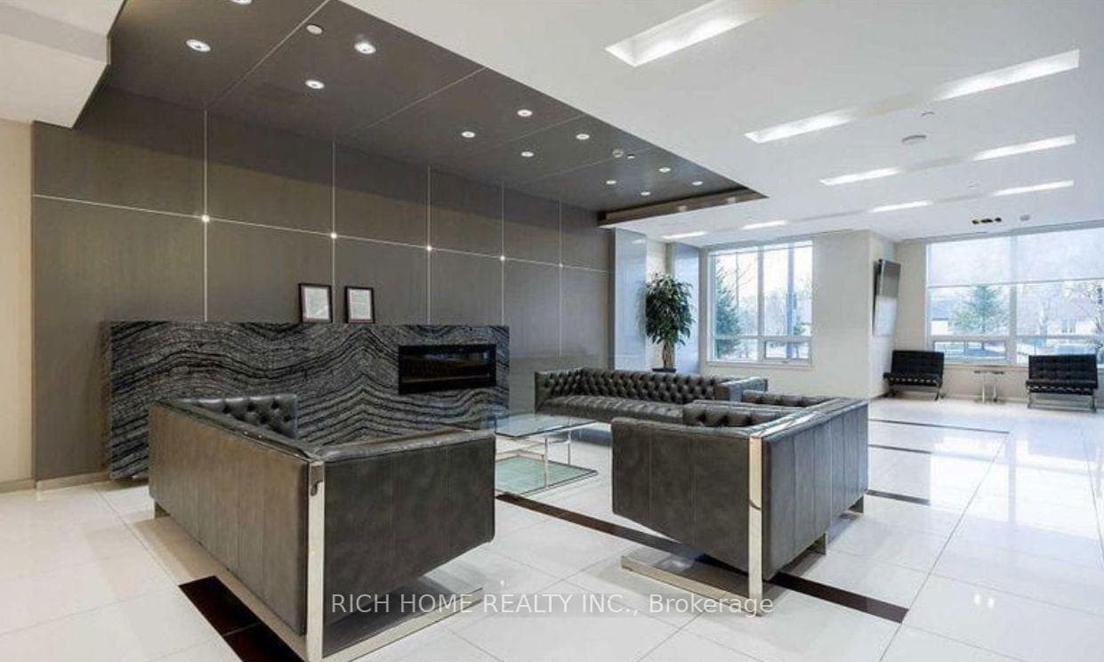 7165 Yonge Street Unit 1205 photo 8