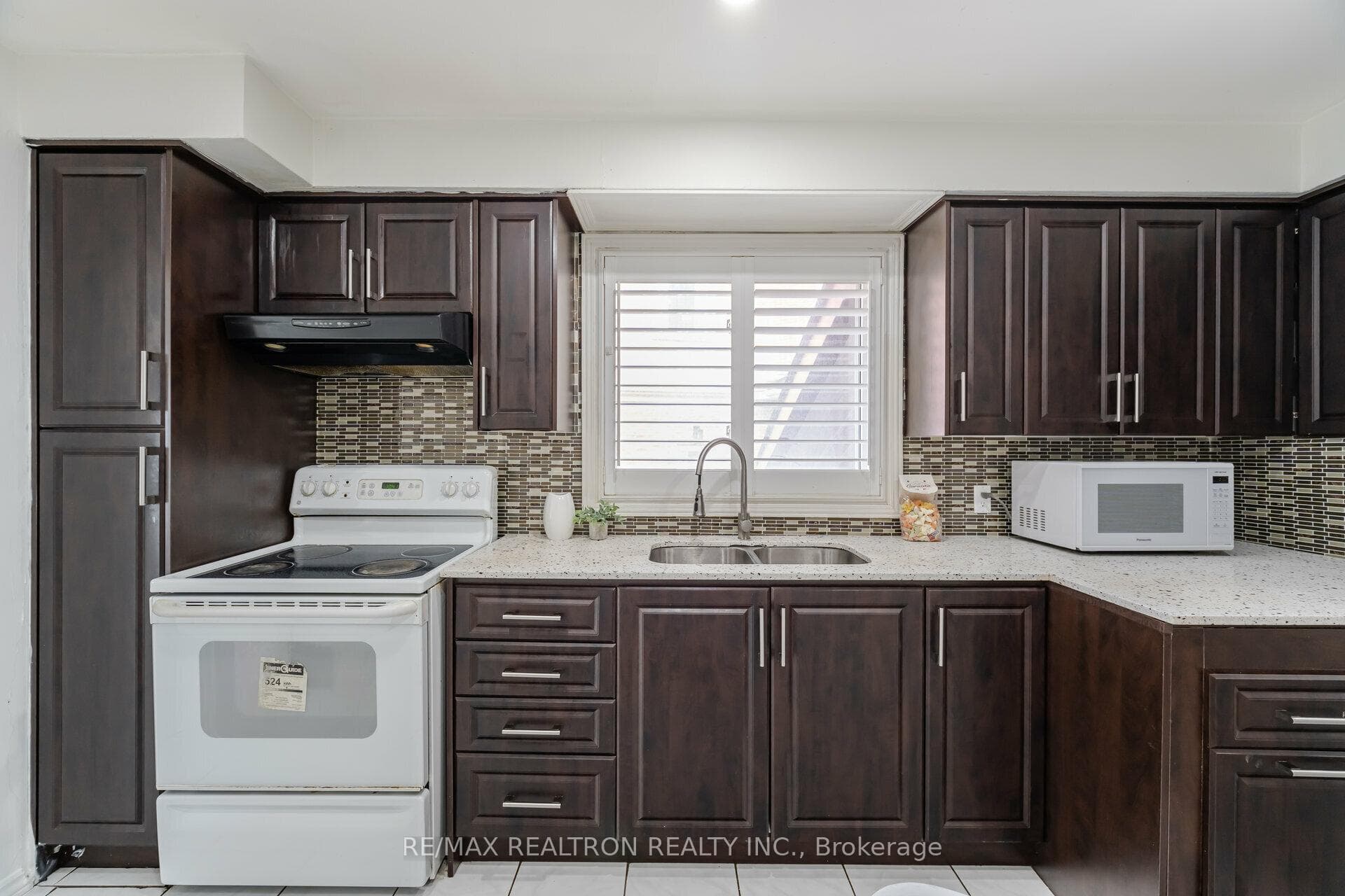 726 Brimorton Drive photo 8