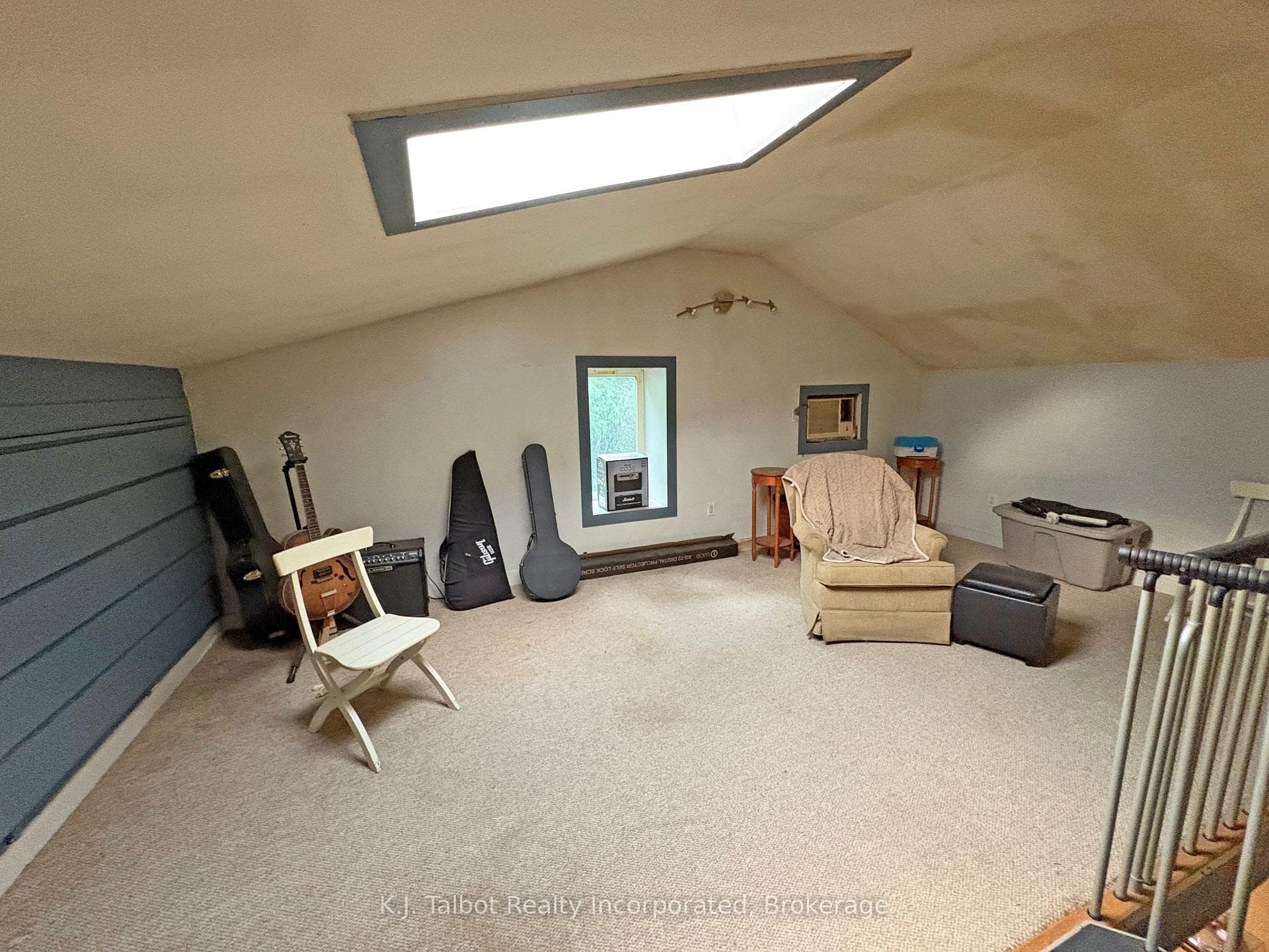 82044 Bluewater Highway photo 12