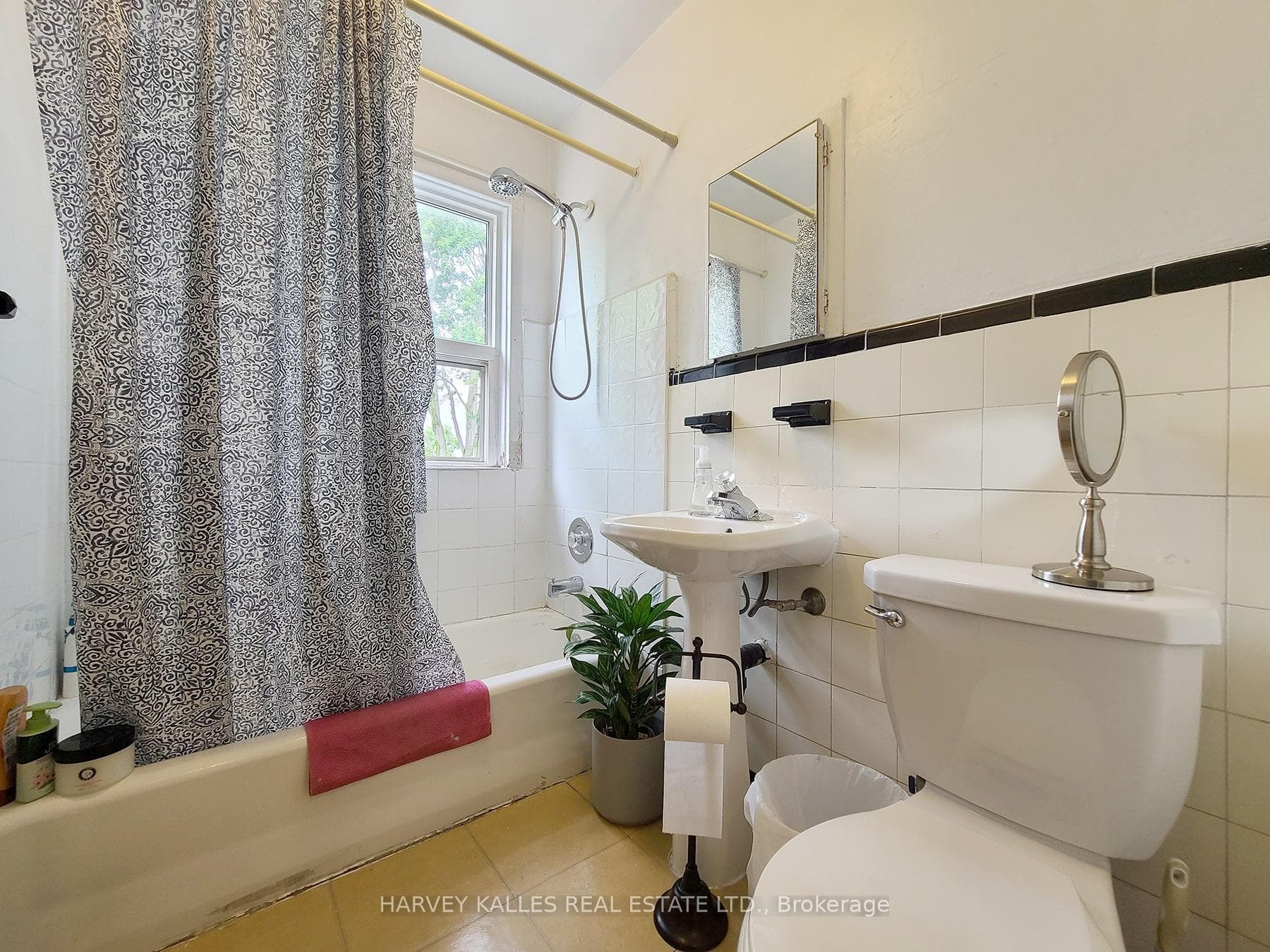 2434 Keele Street Unit 9 photo 8