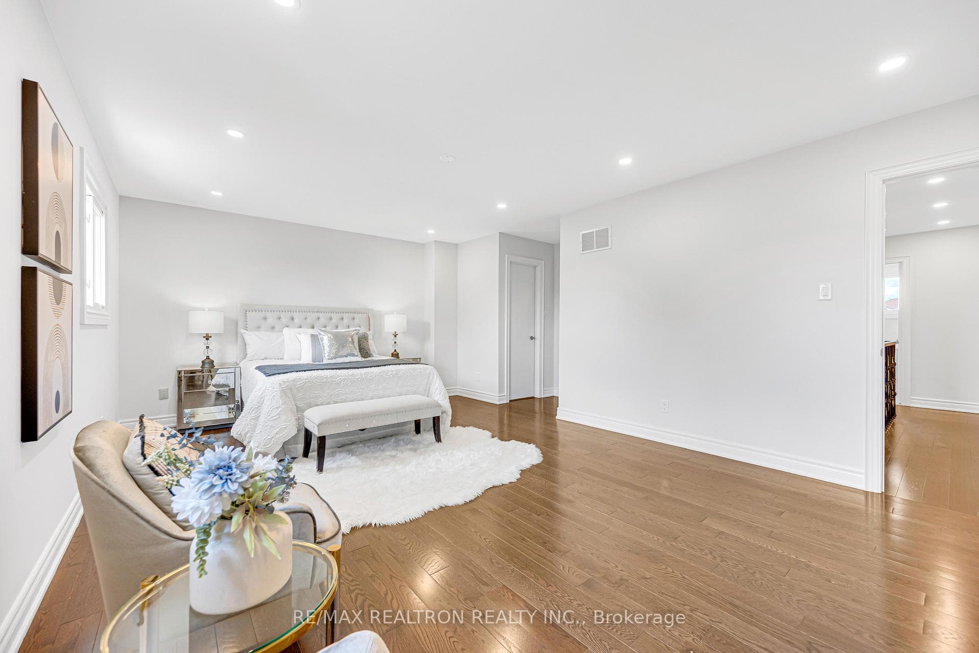 278 Bernard Avenue photo 32