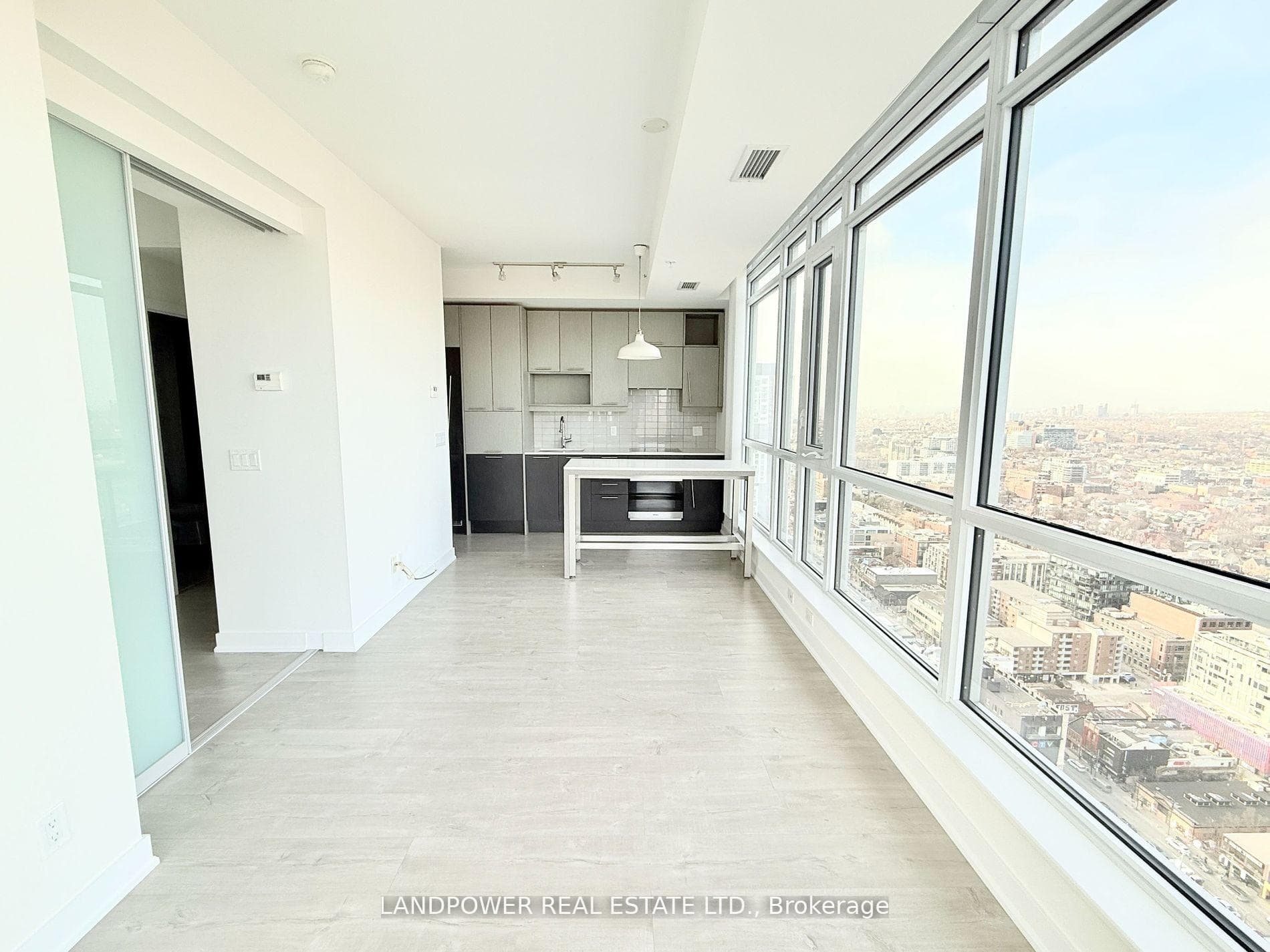 30 NELSON Street Unit 3702 photo 1