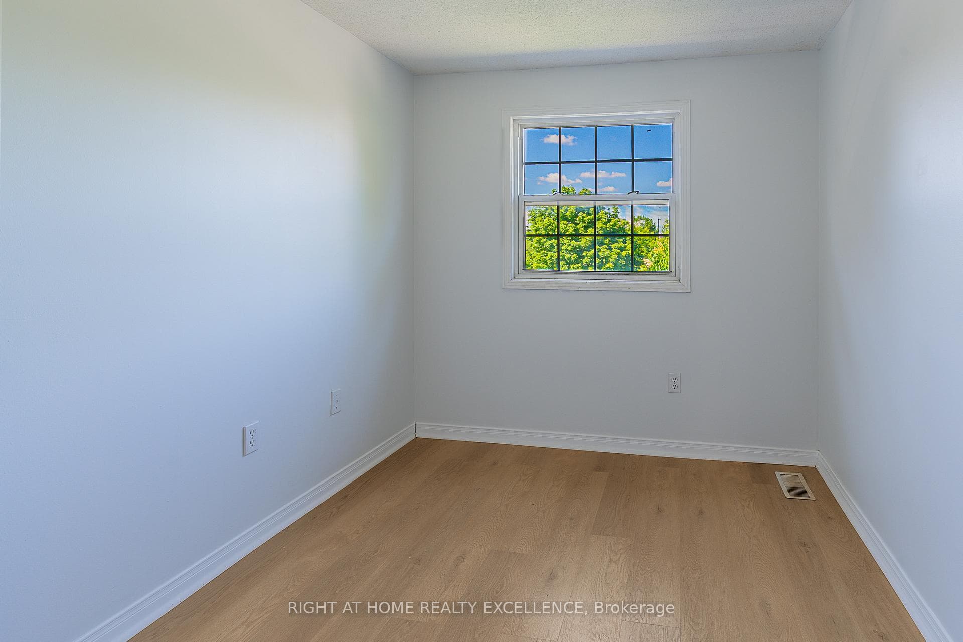 1007 ELGIN Street photo 15