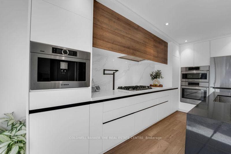 271 Aurora Heights Drive photo 9