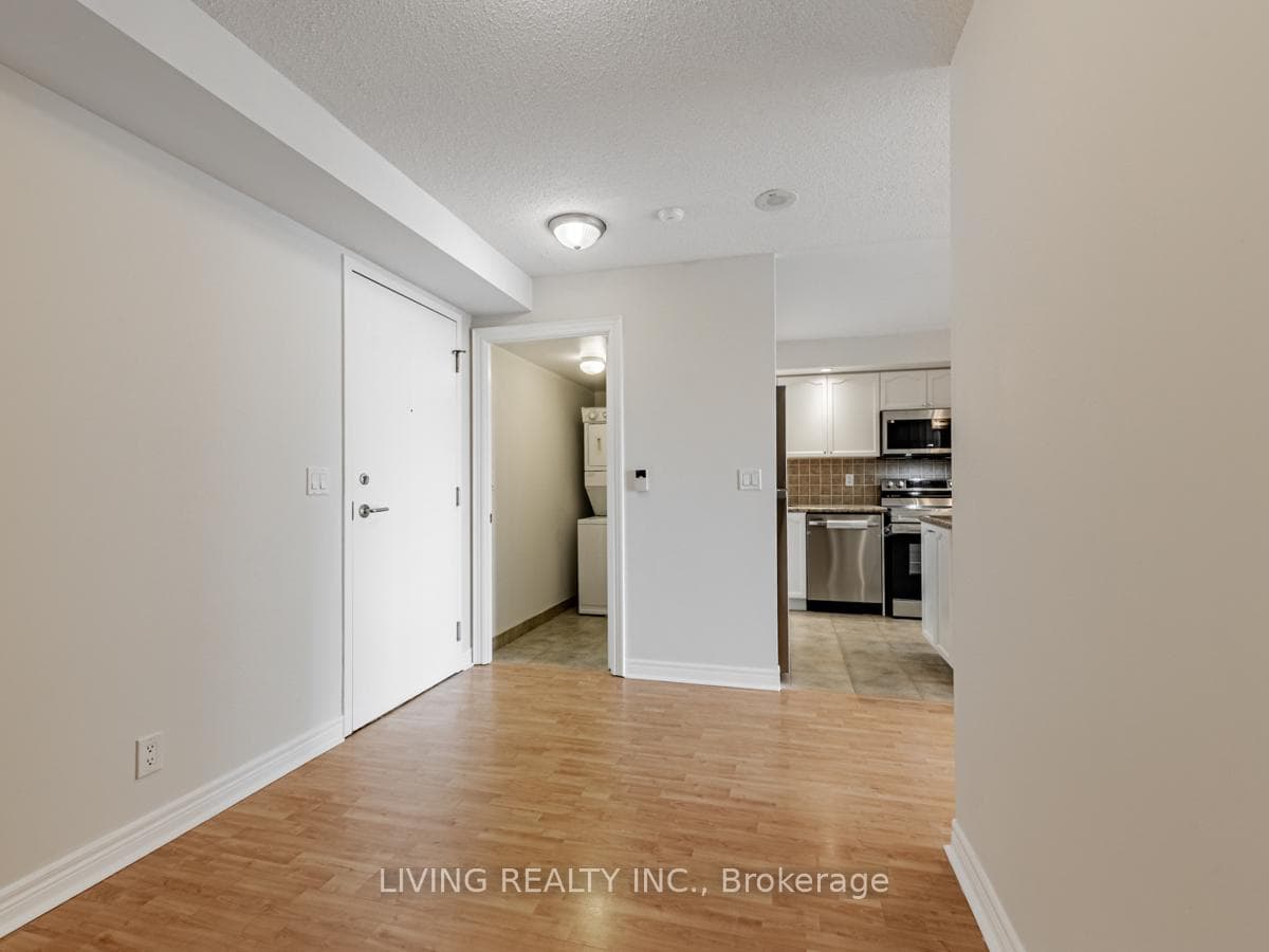 33 Cox Boulevard Unit 707 photo 3