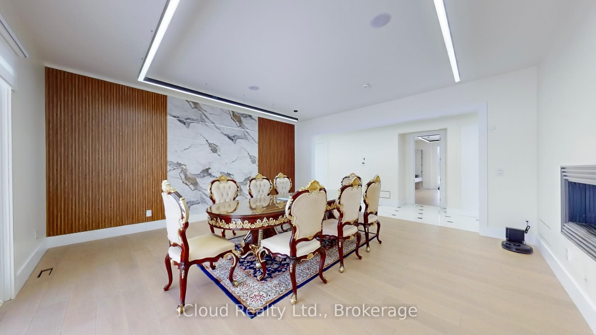 674525 Hurontario Street photo 15