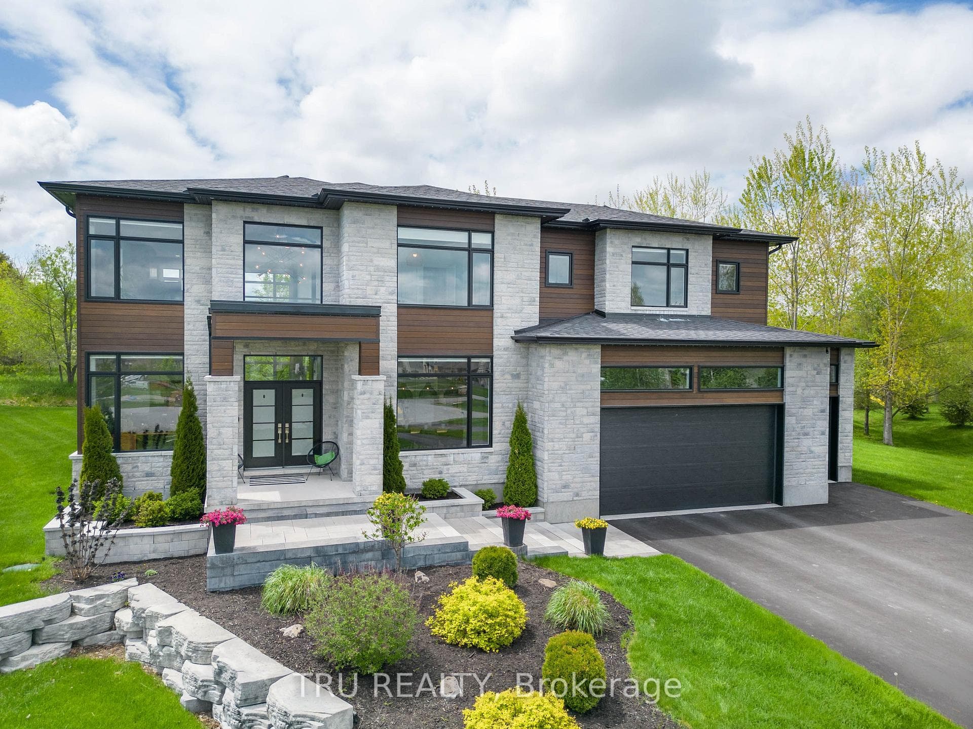 536 LEIMERK Court photo 43